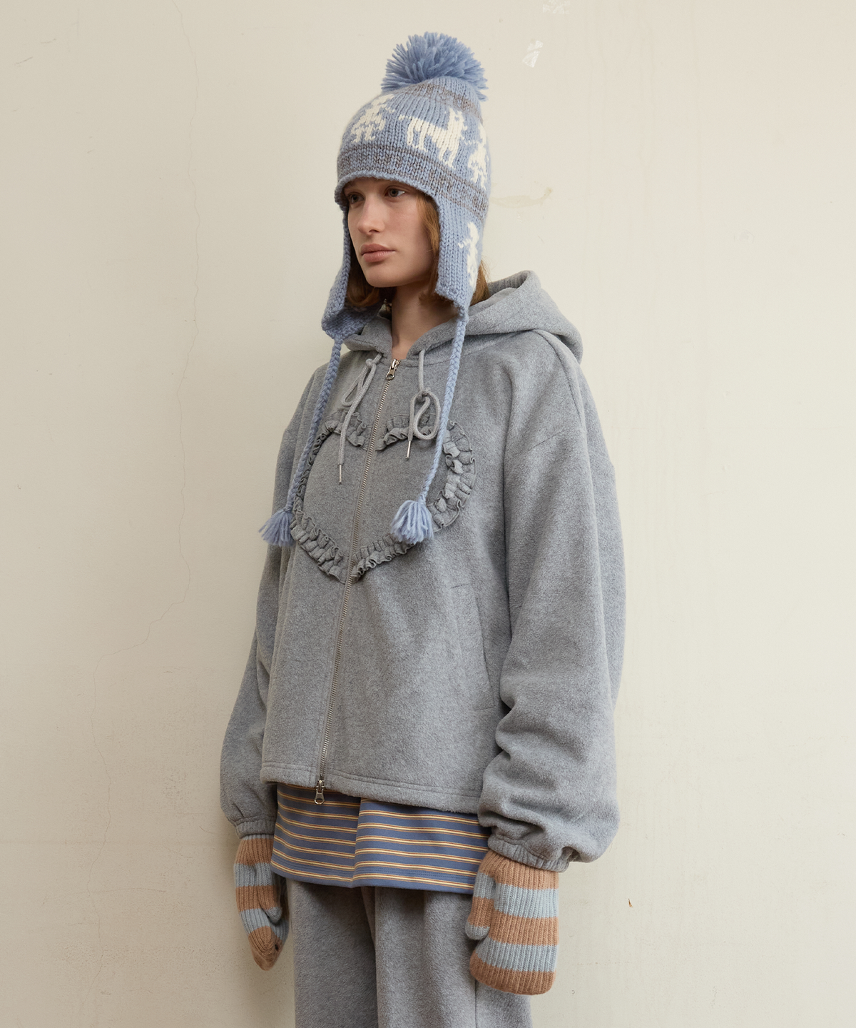 펀프롬펀(FUNFROMFUN) FRILL HEART HOODIE, GREY