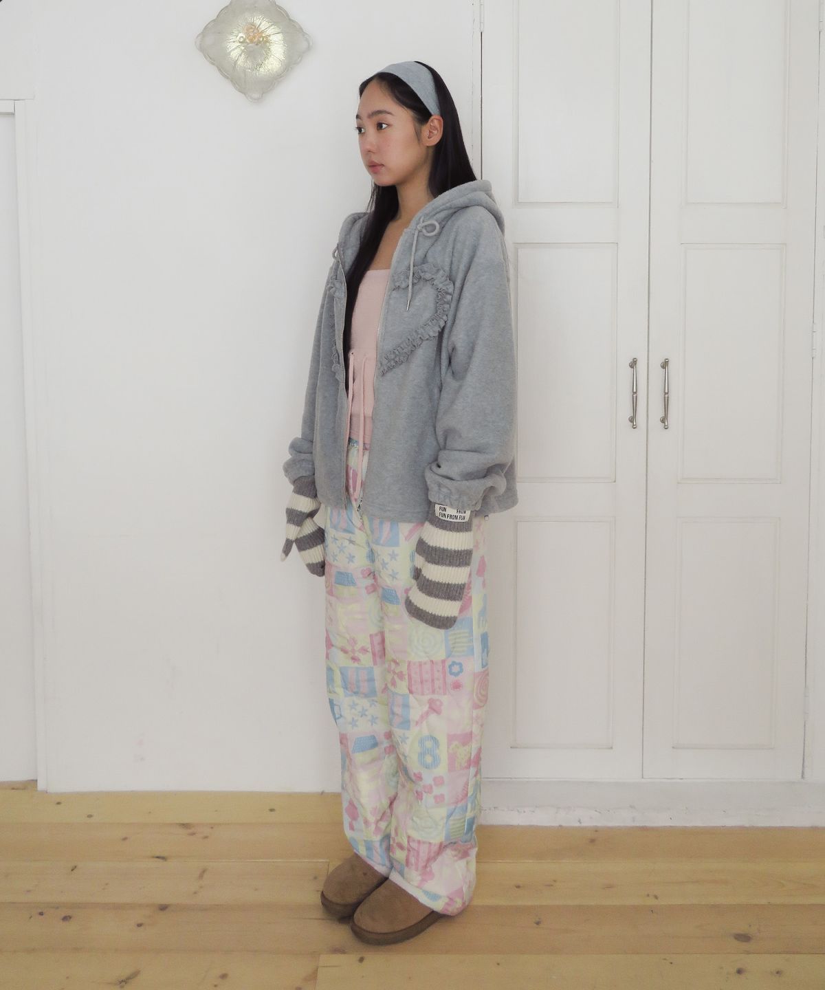 펀프롬펀(FUNFROMFUN) FRILL HEART HOODIE, GREY