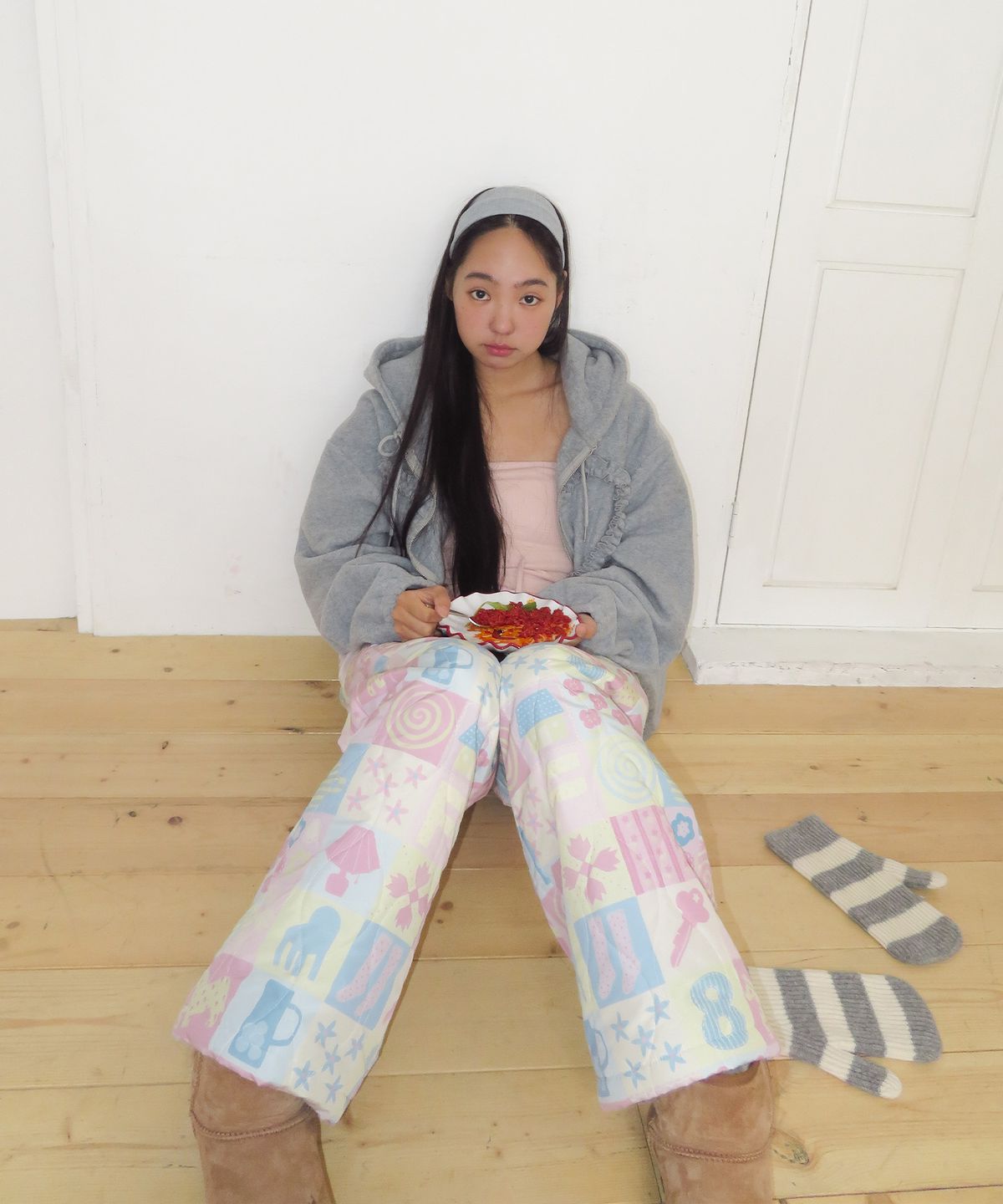 펀프롬펀(FUNFROMFUN) FRILL HEART HOODIE, GREY