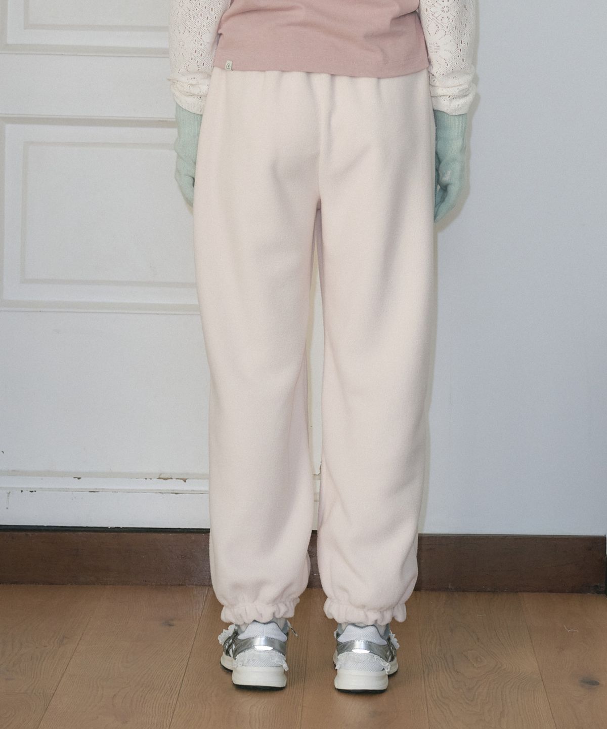 펀프롬펀(FUNFROMFUN) FRILL POCKET FLEECE PANTS, BEIGE