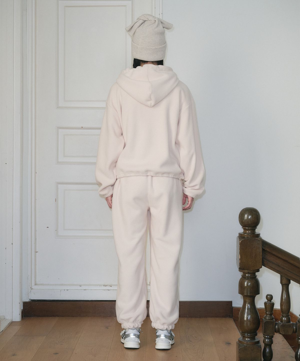 펀프롬펀(FUNFROMFUN) FRILL POCKET FLEECE PANTS, BEIGE