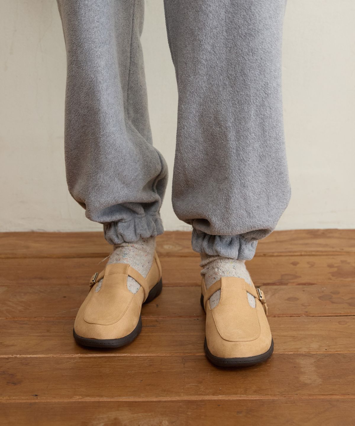 펀프롬펀(FUNFROMFUN) FRILL POCKET FLEECE PANTS, LIGHT GREY
