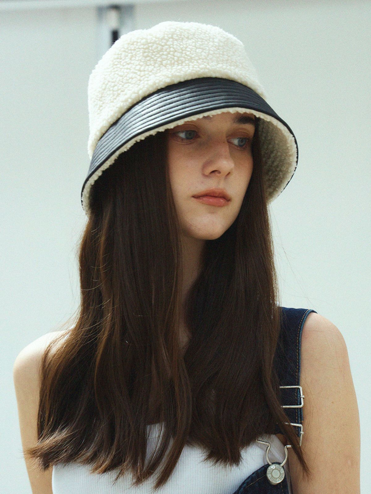 메르헨(MERCHEN) Teddy leather bucket hat_2color