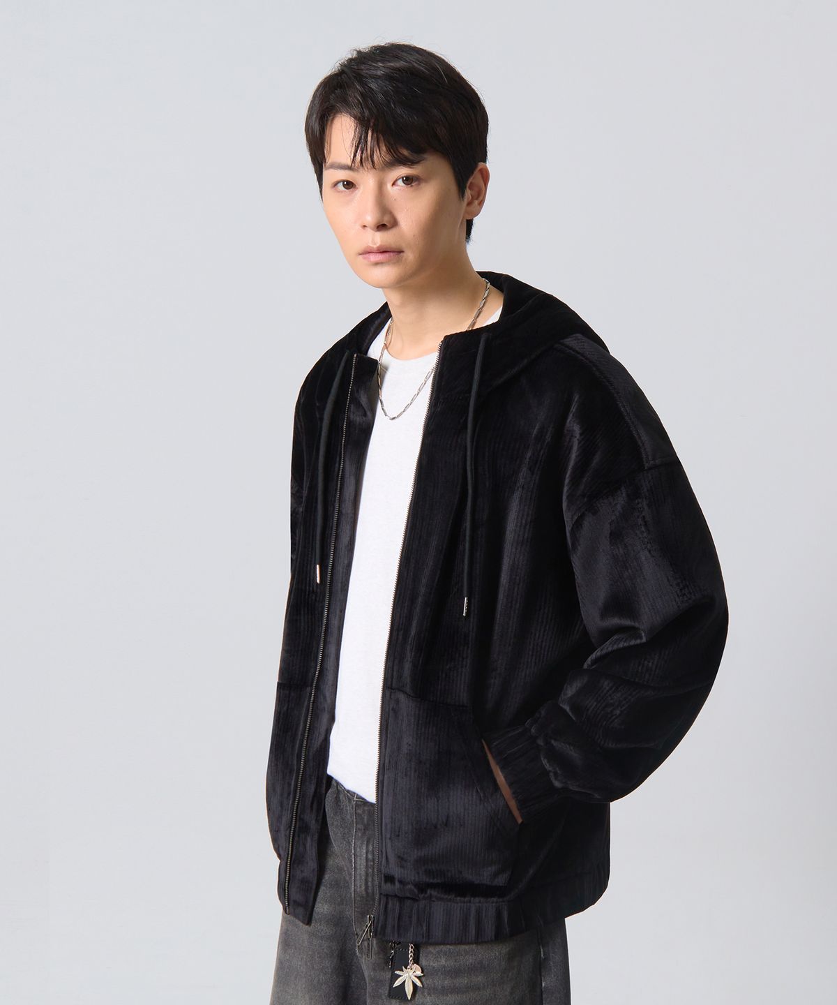 디미트리블랙(DIMITRI BLACK) 2WAY 에센셜 코듀로이 후드 집업_블랙