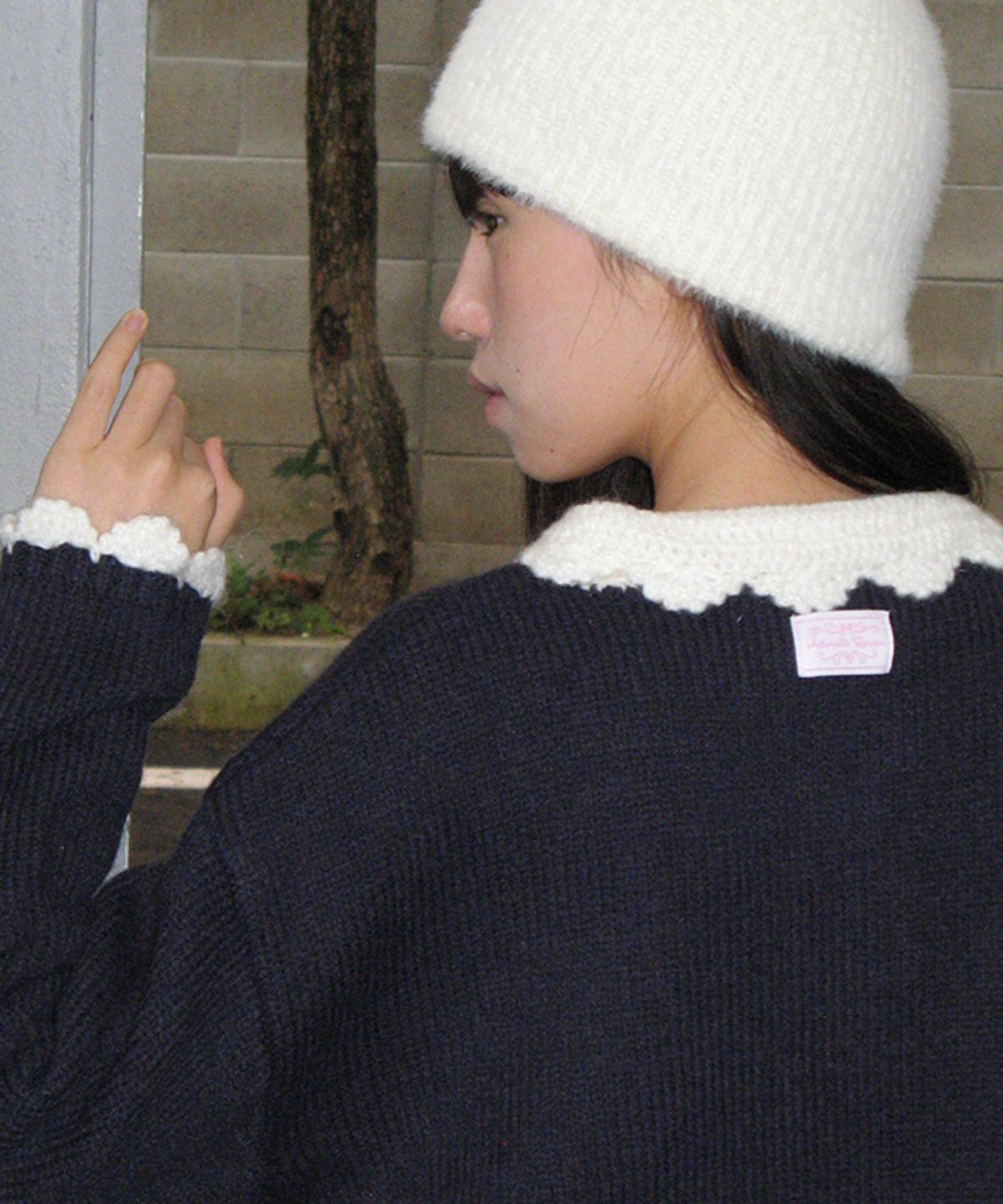 론론(RONRON) WAVY COLLAR POCKET HANDMADE KNIT CARDIGAN NAVY