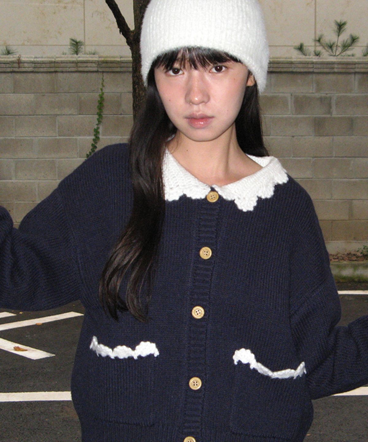론론(RONRON) WAVY COLLAR POCKET HANDMADE KNIT CARDIGAN NAVY