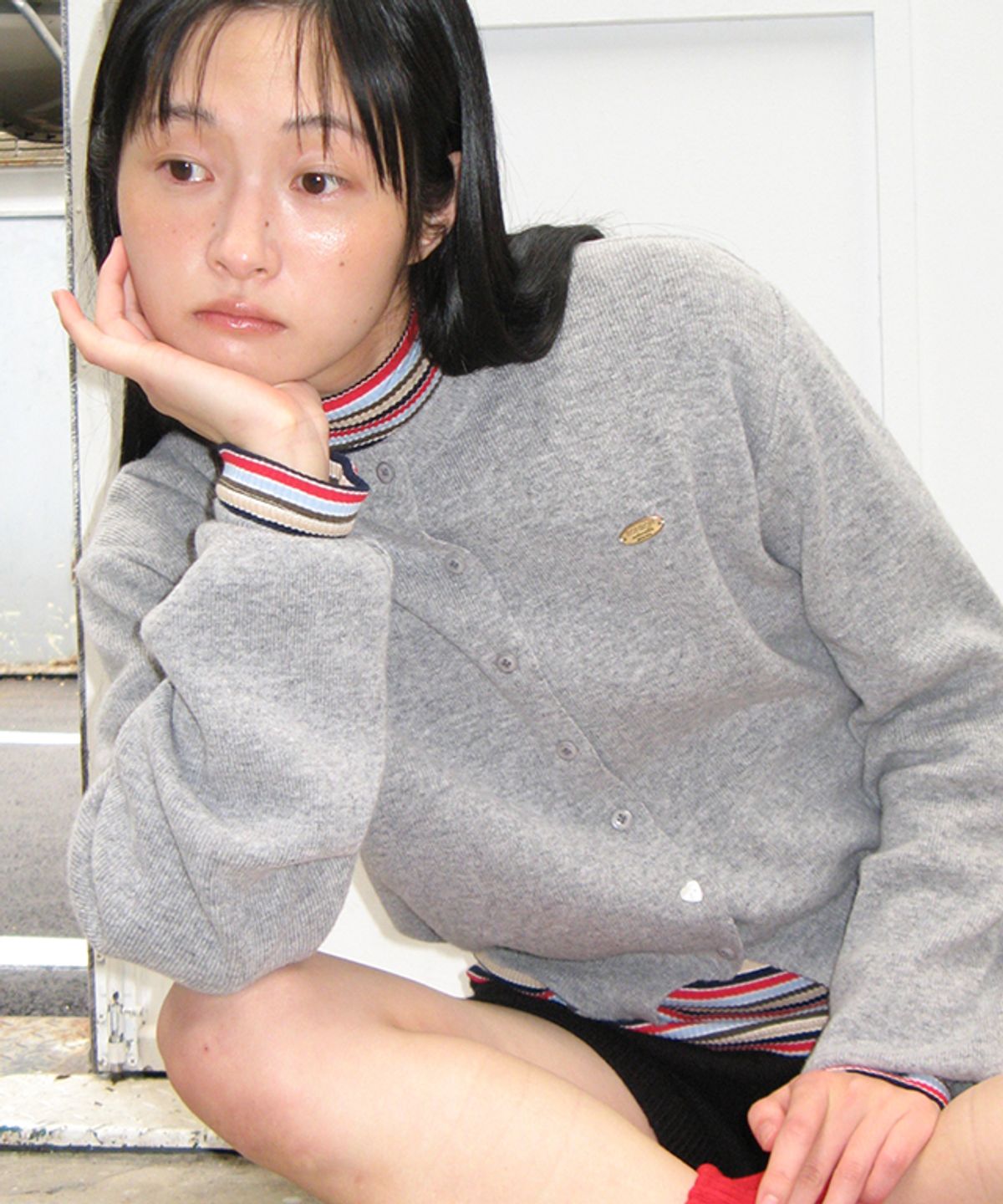 론론(RONRON) BUTTON POINTED BASIC KNIT CARDIGAN GREY