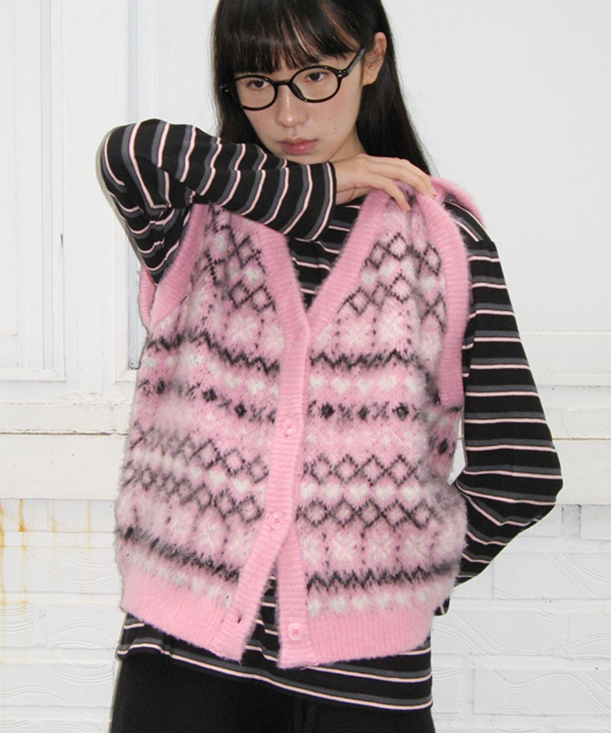 론론(RONRON) HAIRY HEART FAIR ISLE KNIT VEST CARDIGAN PINK