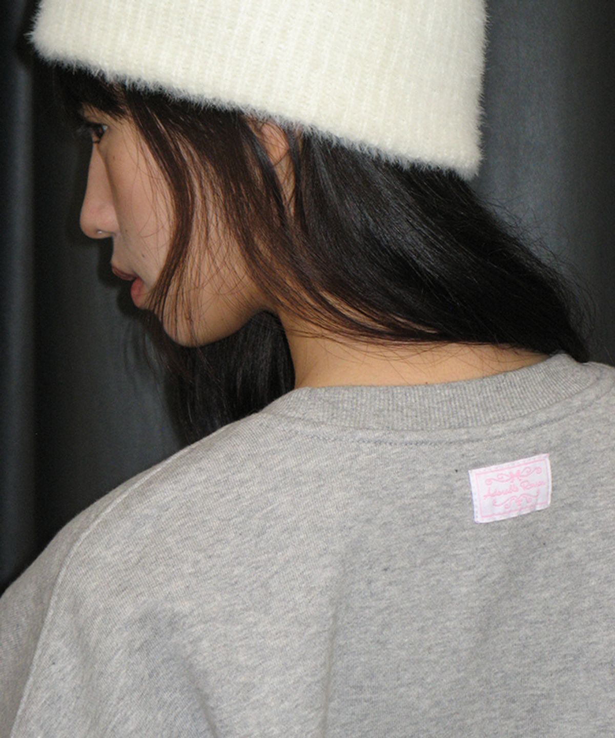 론론(RONRON) HEART RIBBON LACE APPLIQUE SWEATSHIRT GREY