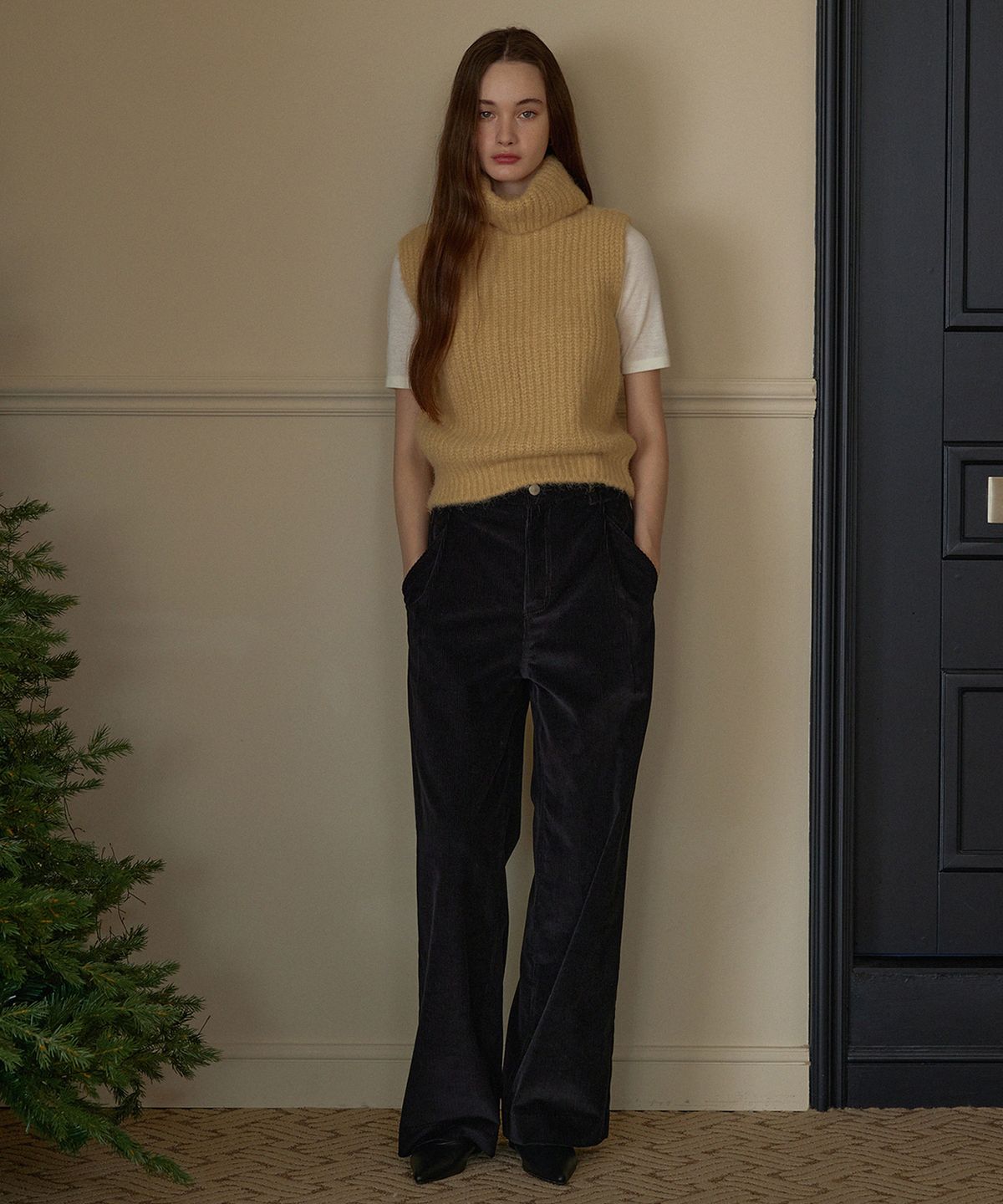 하우스 오브 폰드(HOUSE OF POND) Hairy turtleneck vest (Beige)