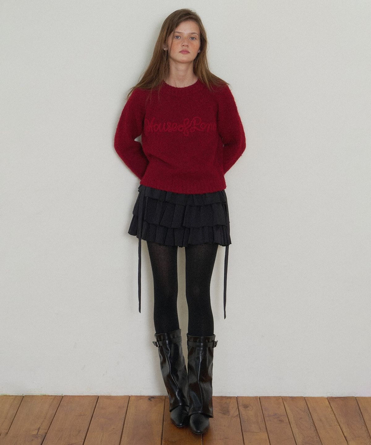 하우스 오브 폰드(HOUSE OF POND) Embroidery round neck sweater (Red)