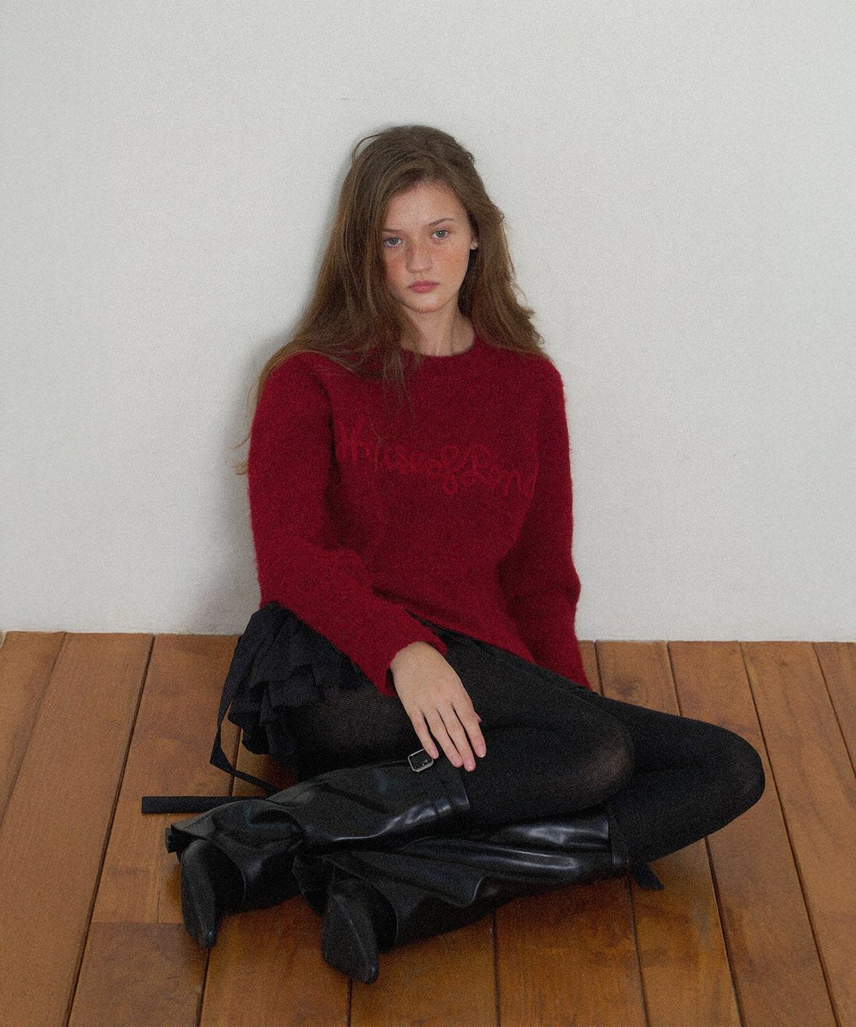하우스 오브 폰드(HOUSE OF POND) Embroidery round neck sweater (Red)