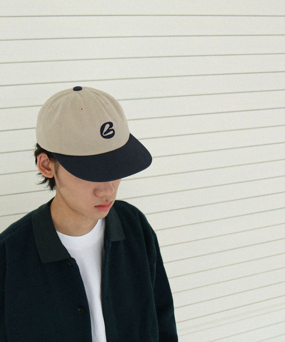 블러프(BLUFF) B 이니셜 로고 투톤 캡 [BEIGE]