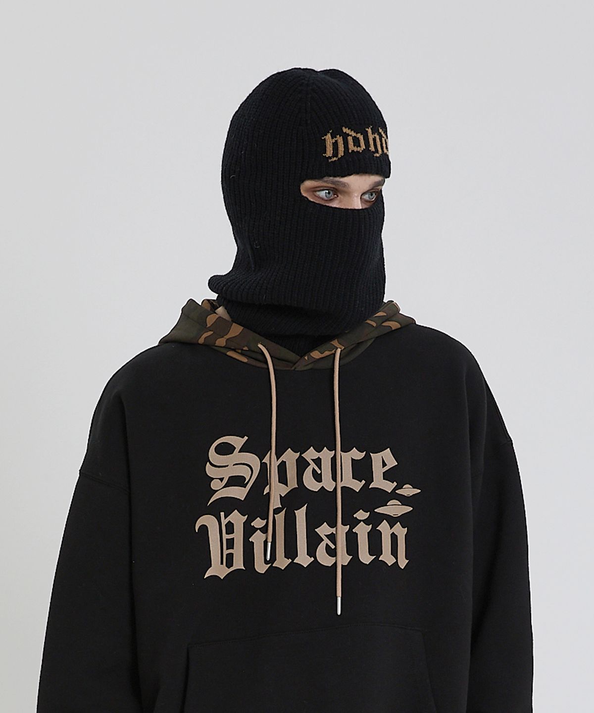 후드후드(HOODHOOD) 스페이스 빌런 카모 후드 블랙