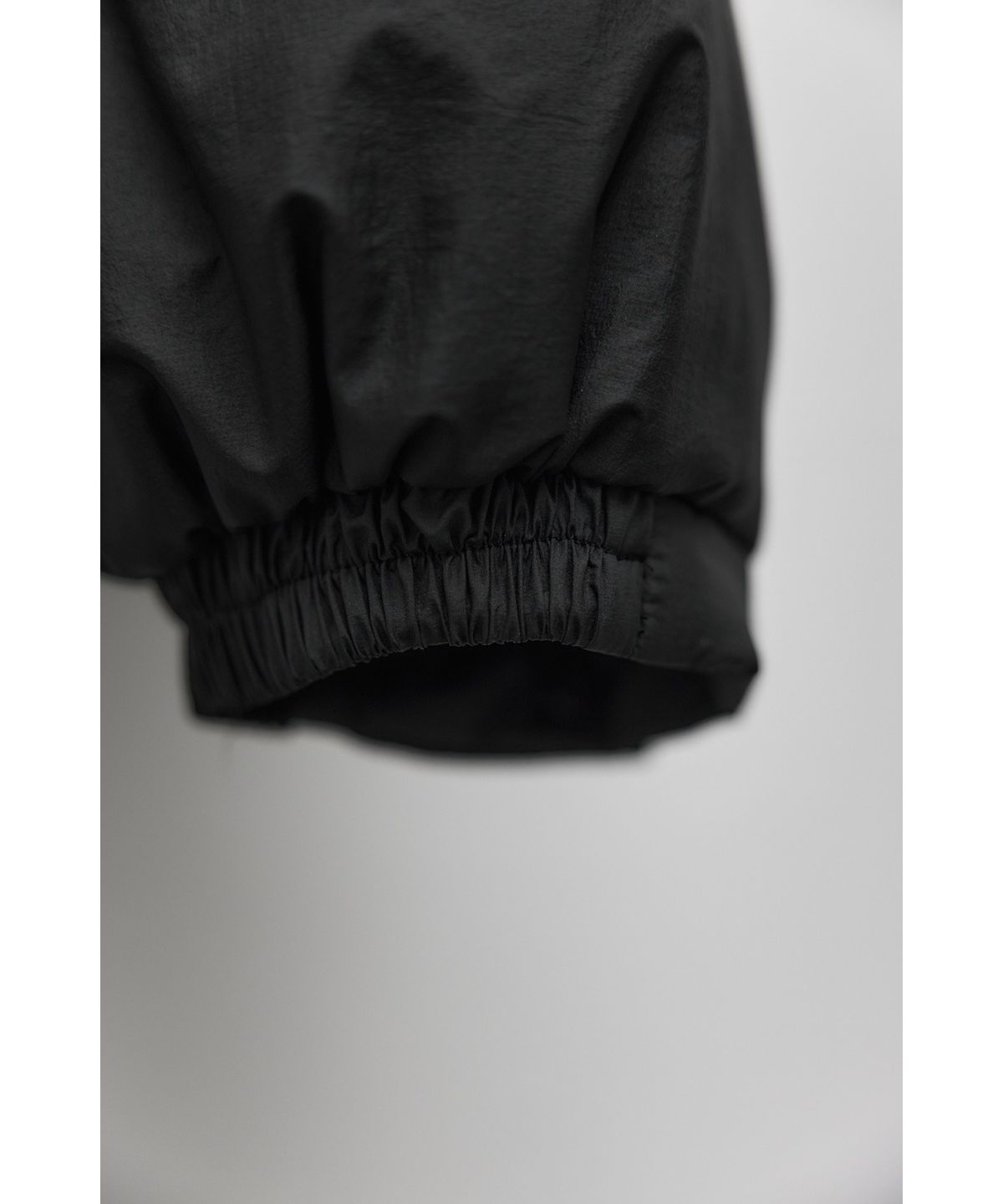 유스(YOUTH) Detachable Snap Single Down Jacket - Black