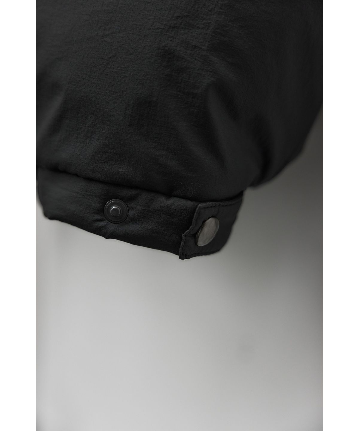 유스(YOUTH) Detachable Snap Single Down Jacket - Black