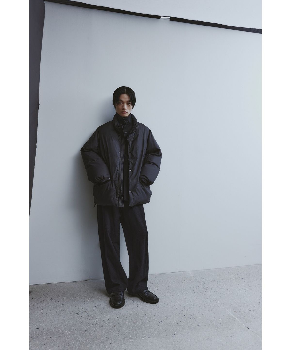 유스(YOUTH) Detachable Snap Single Down Jacket - Black