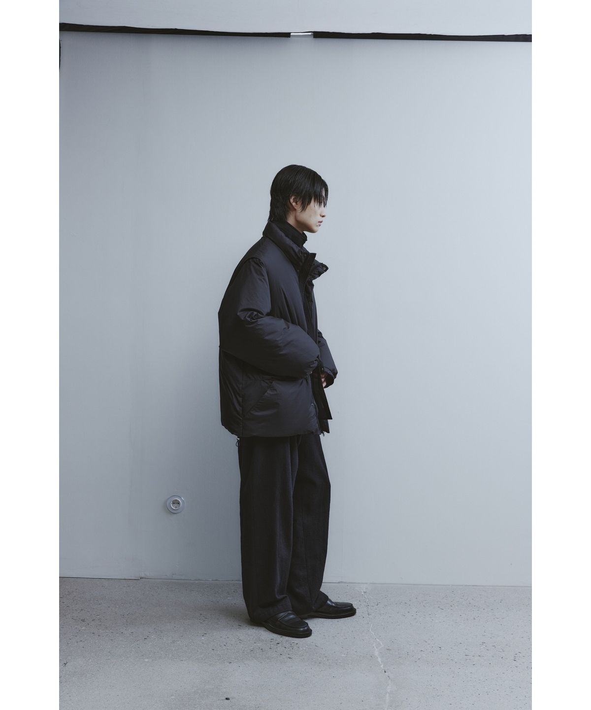 유스(YOUTH) Detachable Snap Single Down Jacket - Black