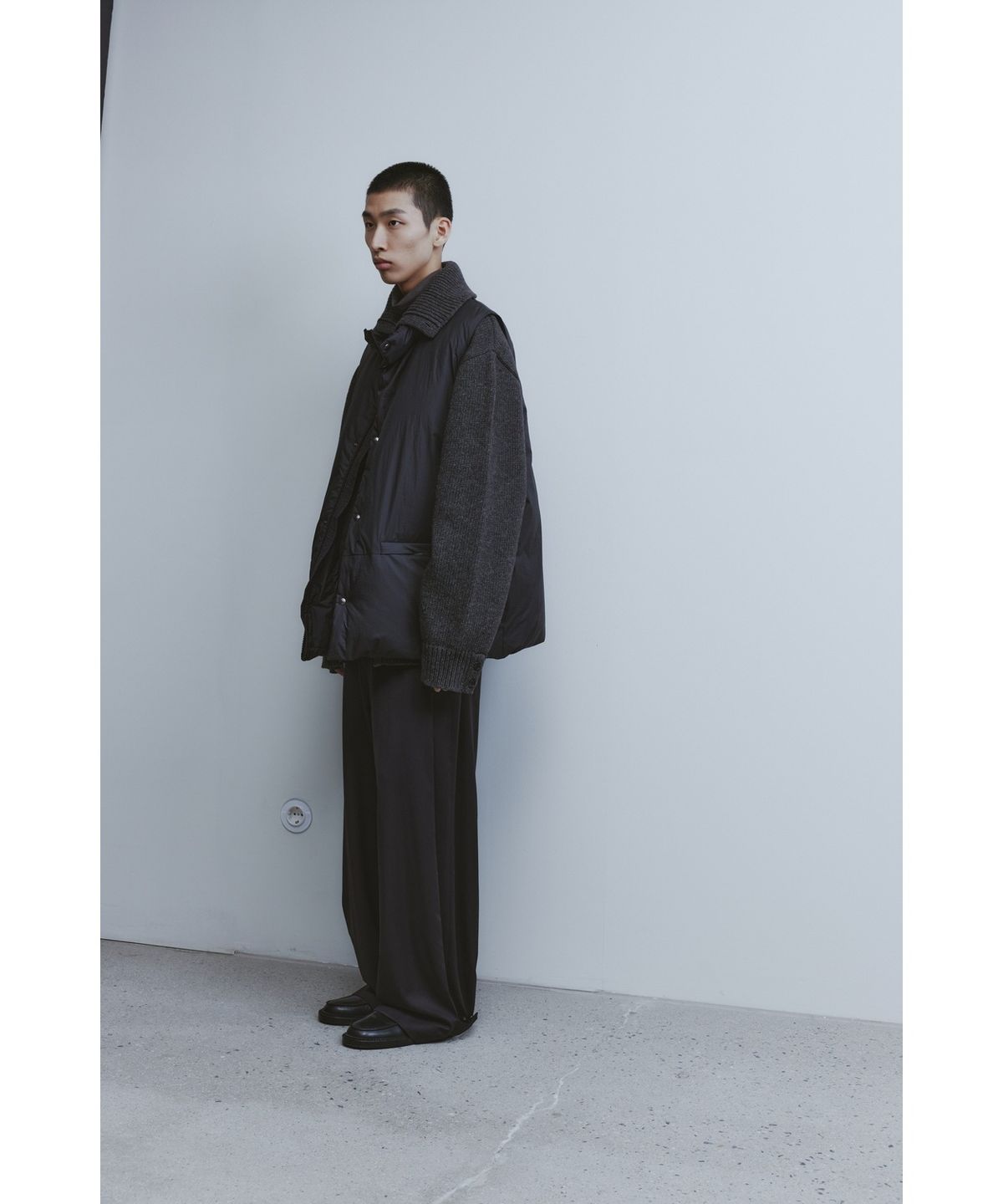유스(YOUTH) Detachable Snap Single Down Jacket - Black