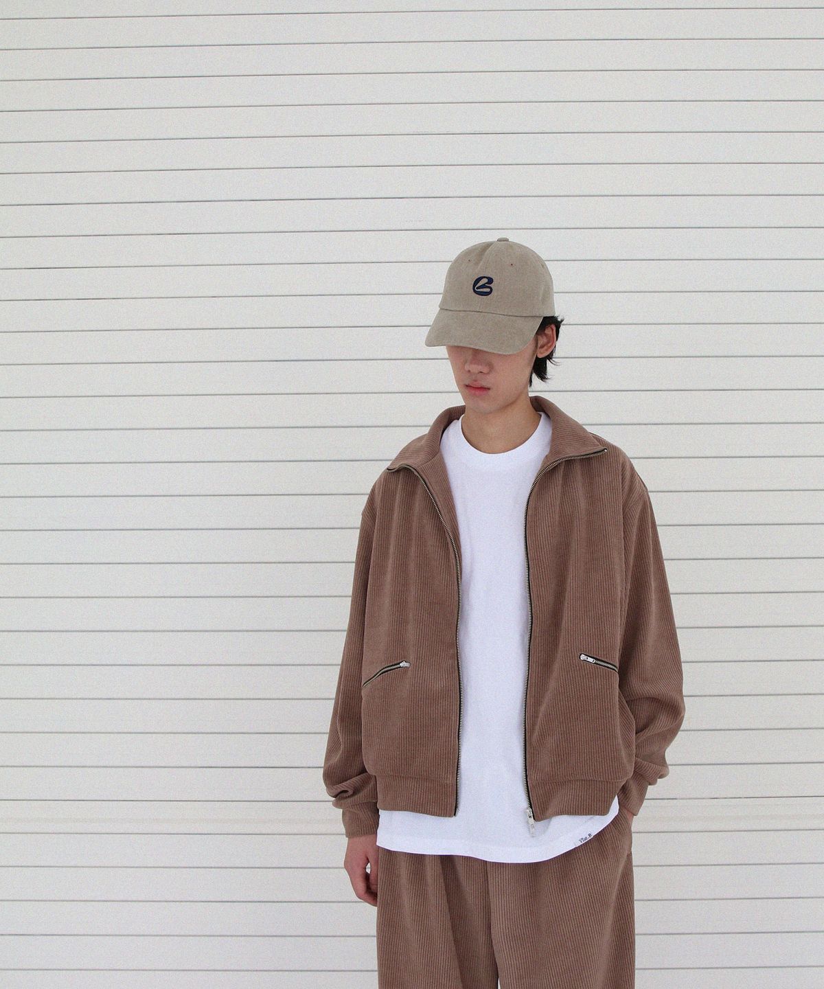 블러프(BLUFF) B 이니셜 로고 볼캡[BEIGE]