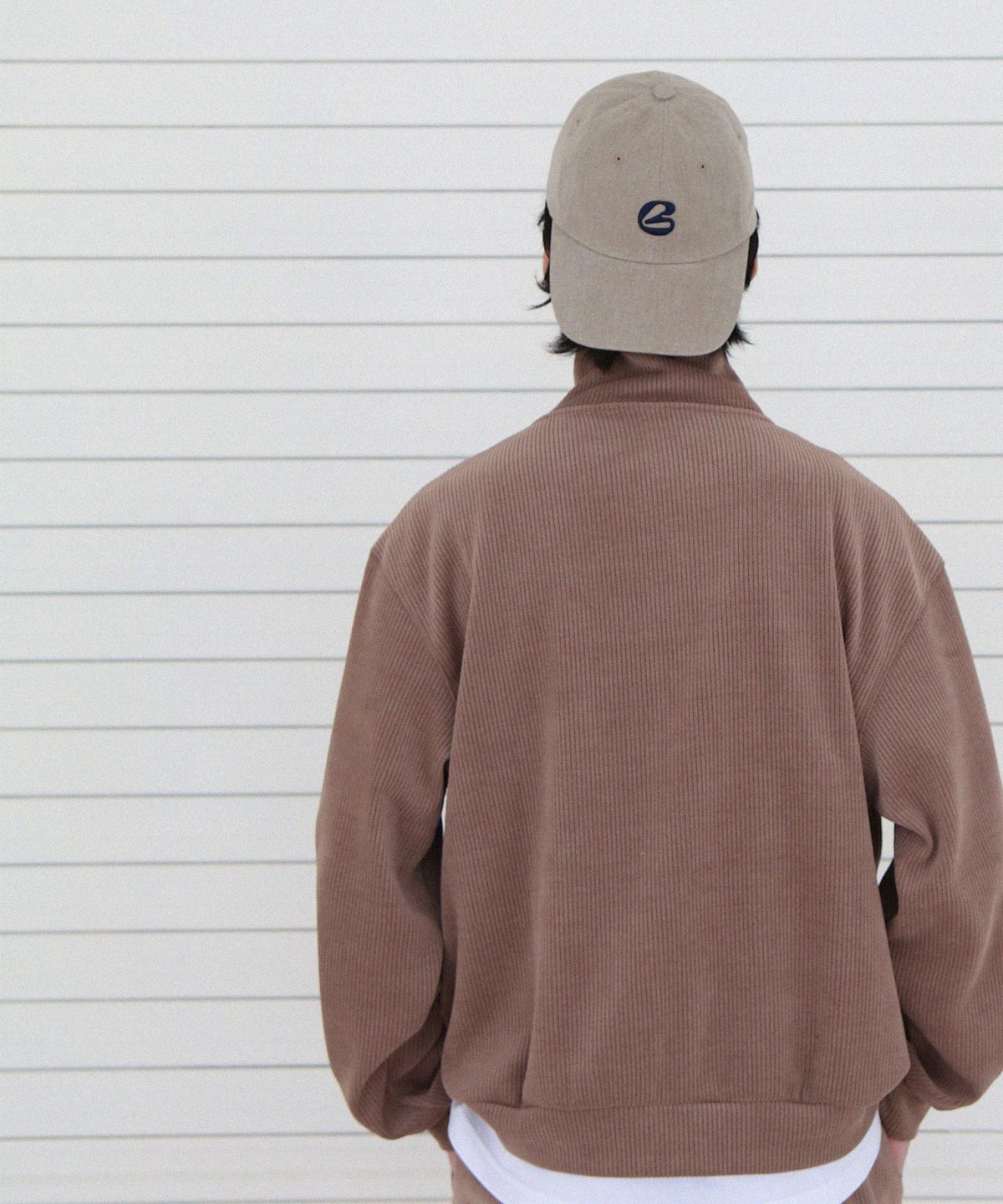 블러프(BLUFF) B 이니셜 로고 볼캡[BEIGE]