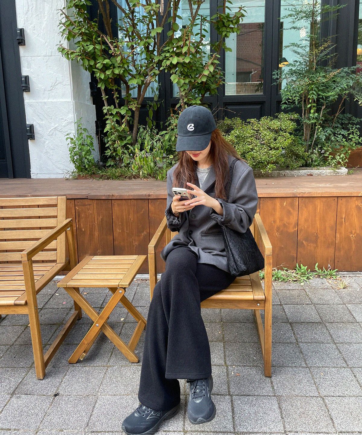 블러프(BLUFF) B 이니셜 로고 볼캡[BLACK]