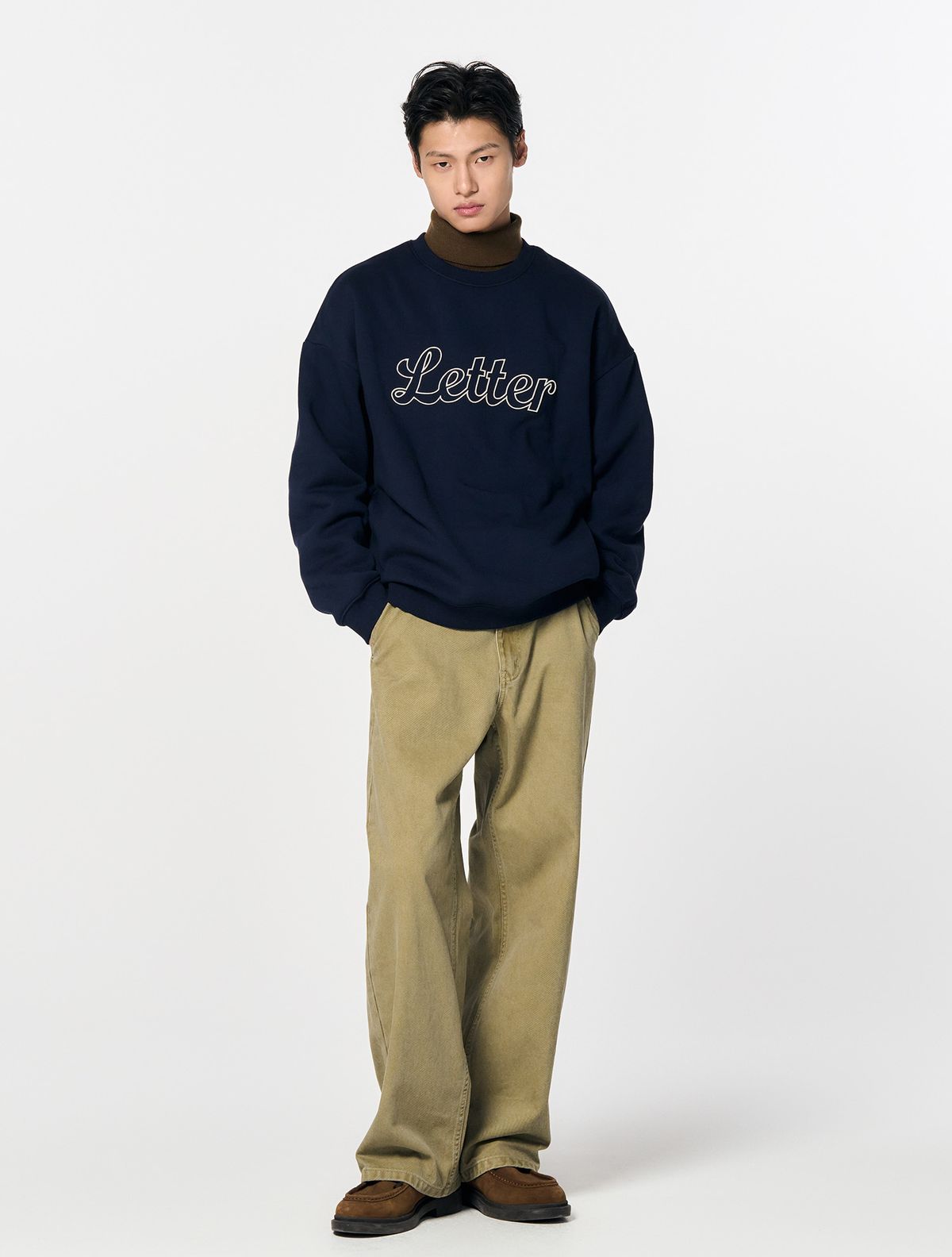 제너럴아이디어(GENERALIDEA) UNISEX 레터링 기모 맨투맨 [NAVY] / SBD4U02010