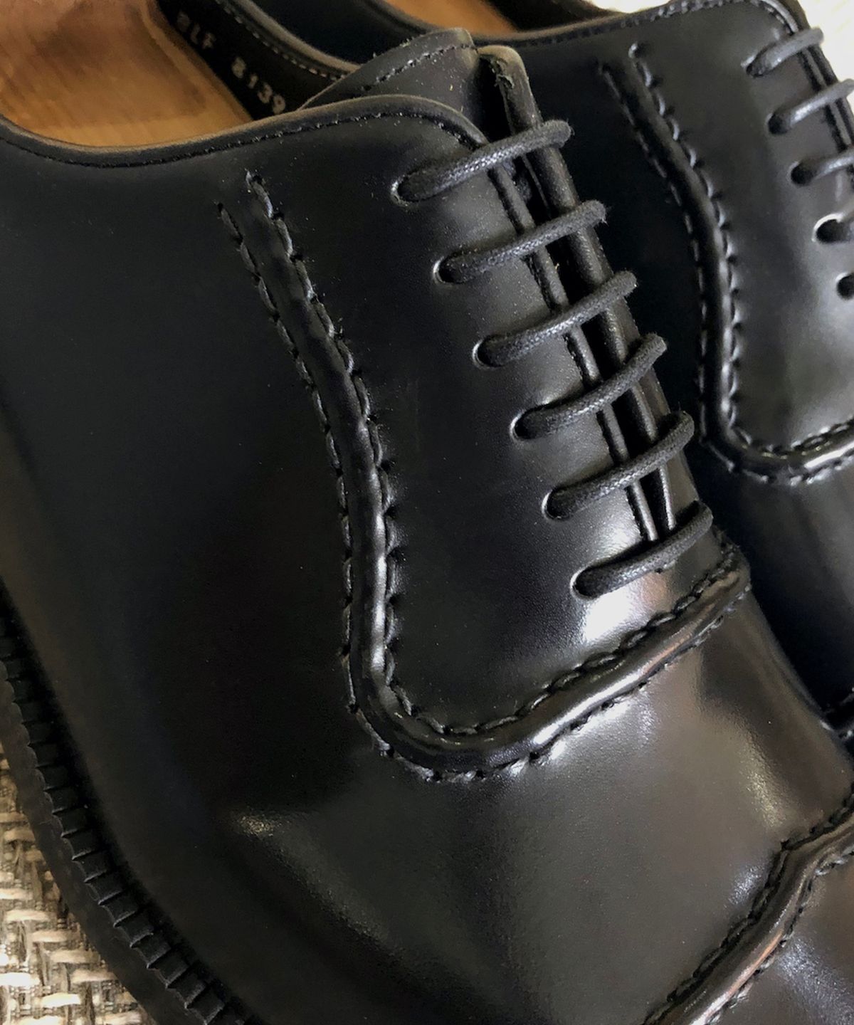조앤슈(JOENSHOE) 매스니 링클 클래식 옥스퍼드 블랙