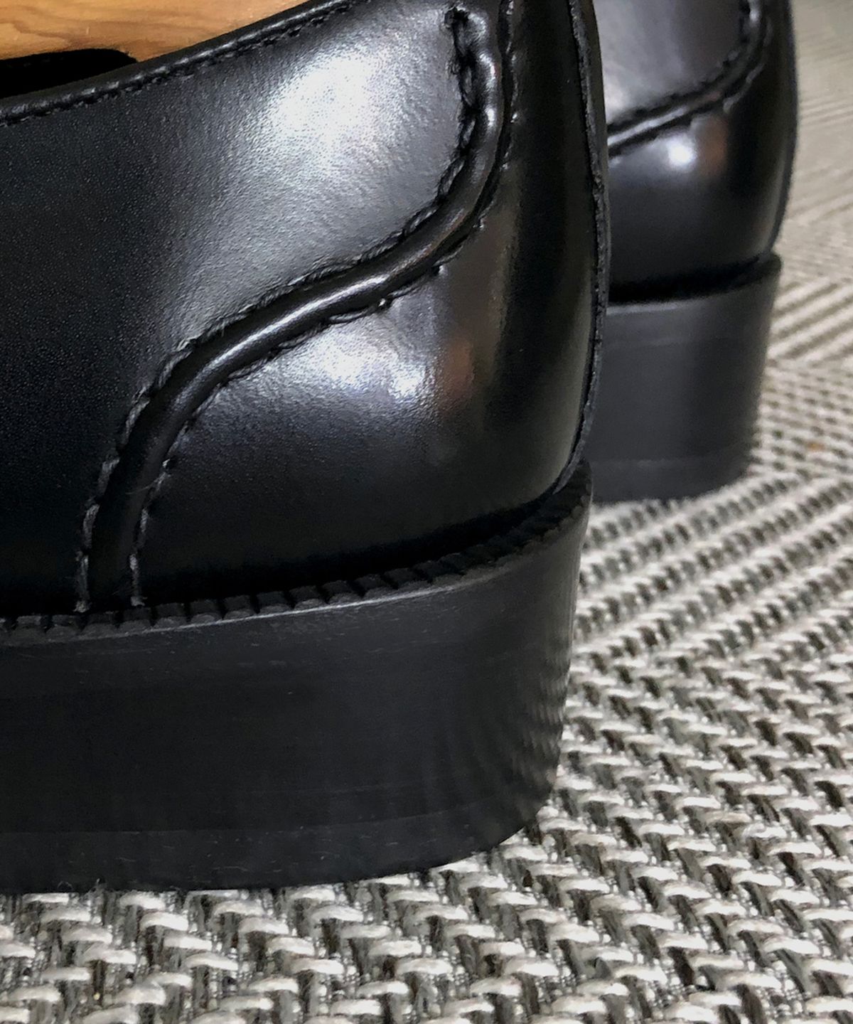 조앤슈(JOENSHOE) 매스니 링클 클래식 옥스퍼드 블랙