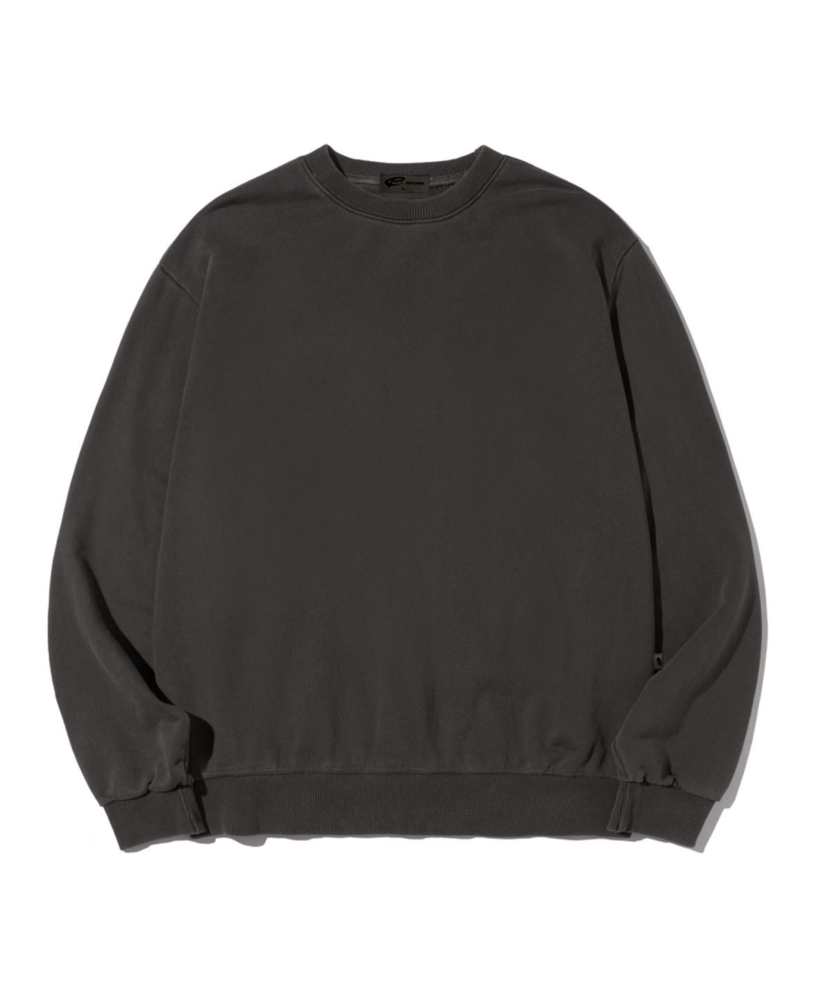 이스케이프프롬(ESCAPEFROM) 에센셜 피그먼트 맨투맨 차콜
