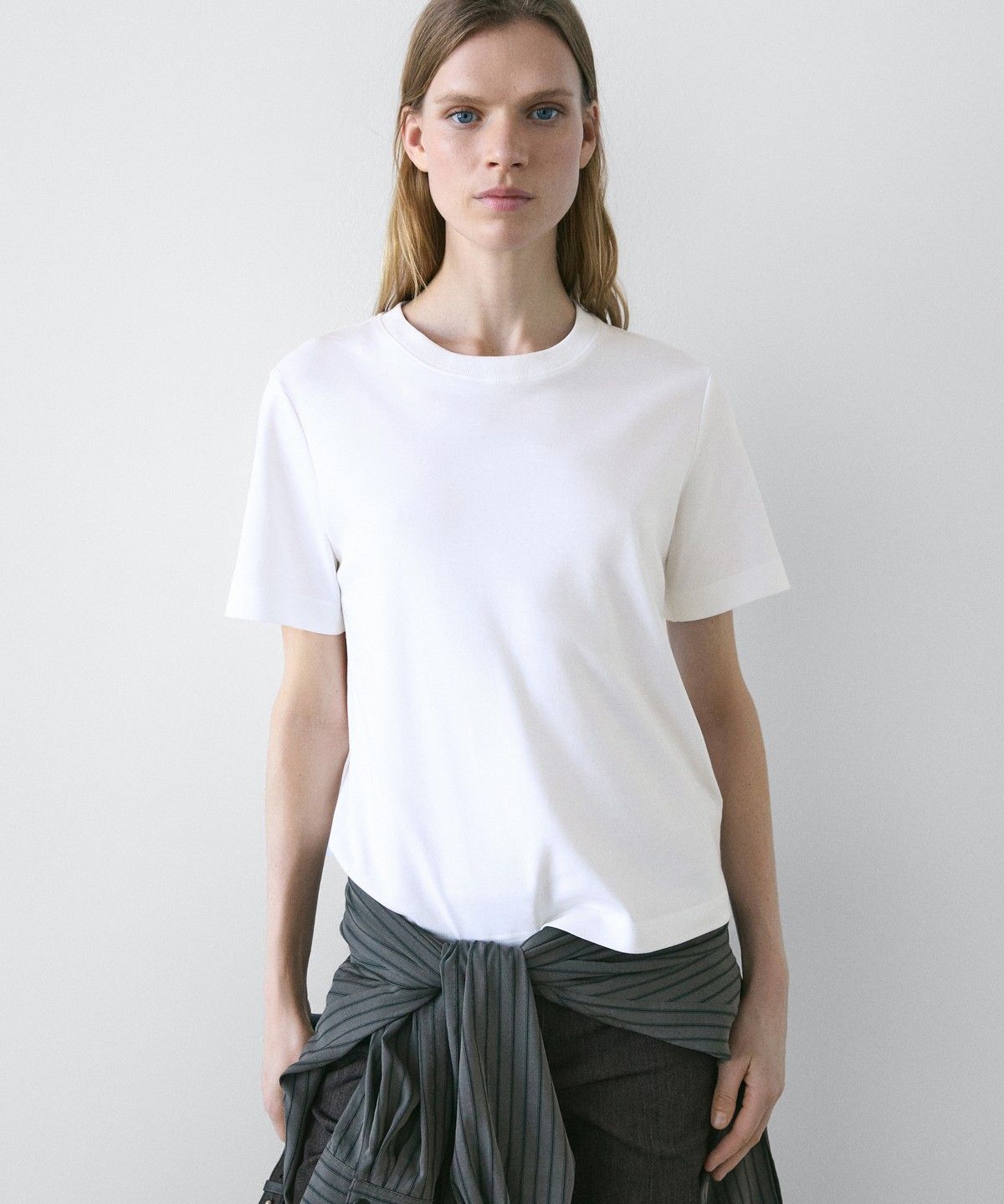 마시모두띠(MASSIMO DUTTI) 인터록 반팔 티셔츠