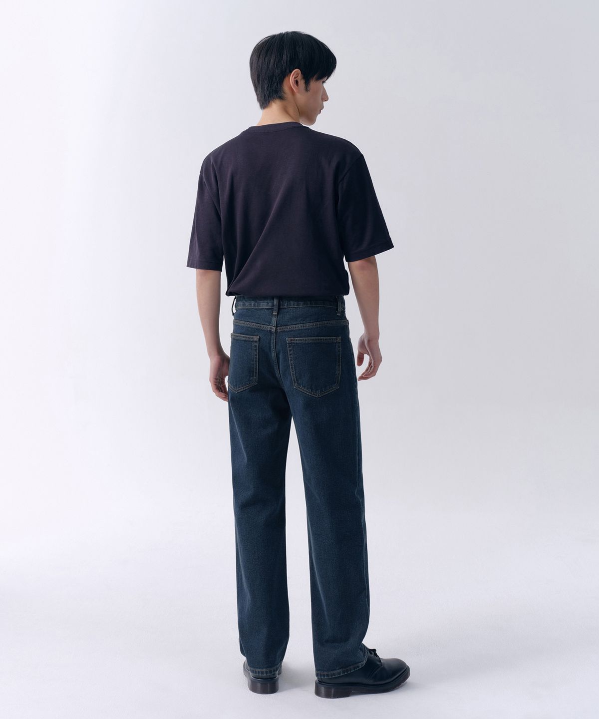 무신사 스탠다드(MUSINSA STANDARD) 스트레이트 데님 팬츠 [다크 블루]