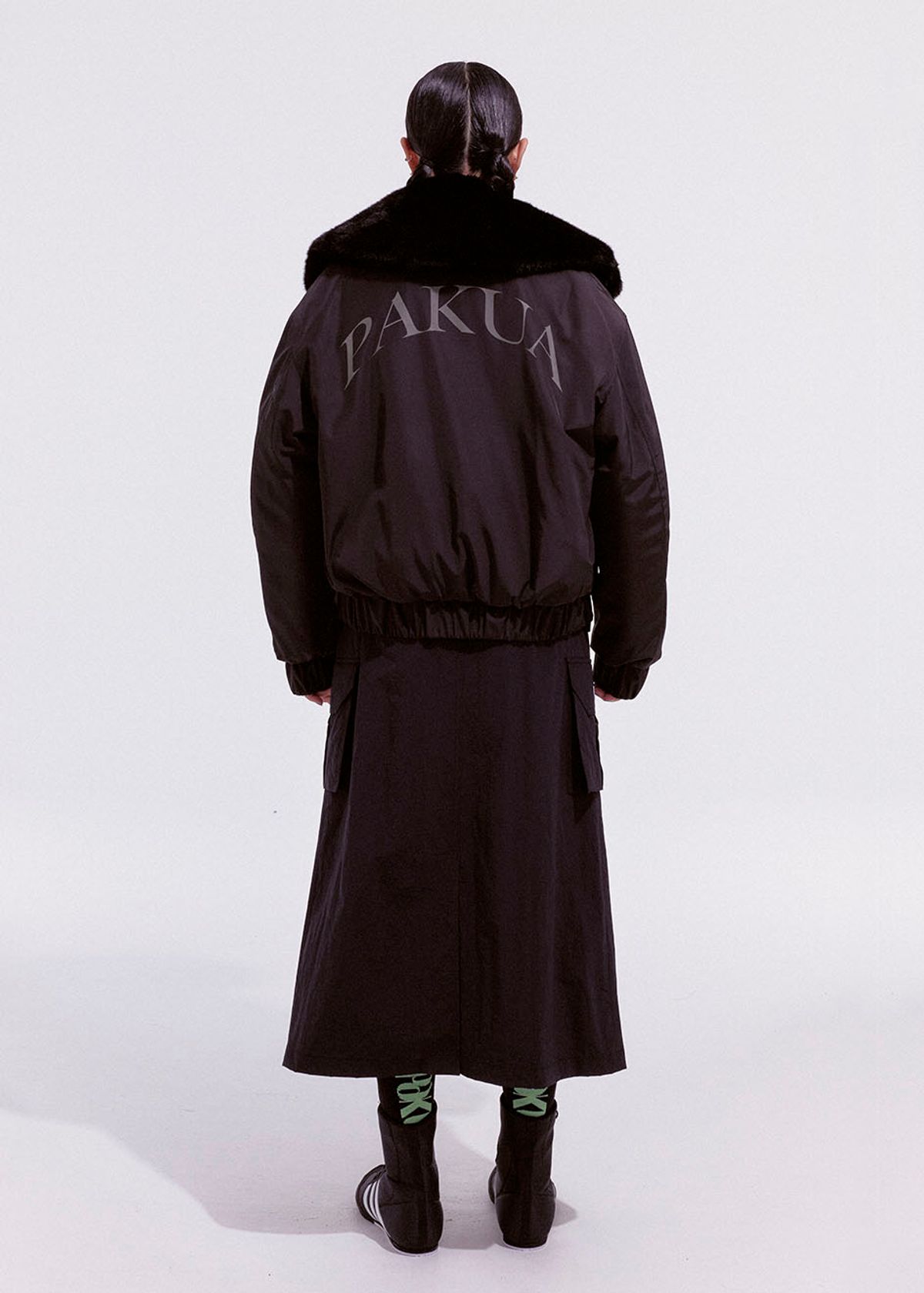 파쿠아(PAKUA) FUR COLLAR BOMBER JACKET_BLACK