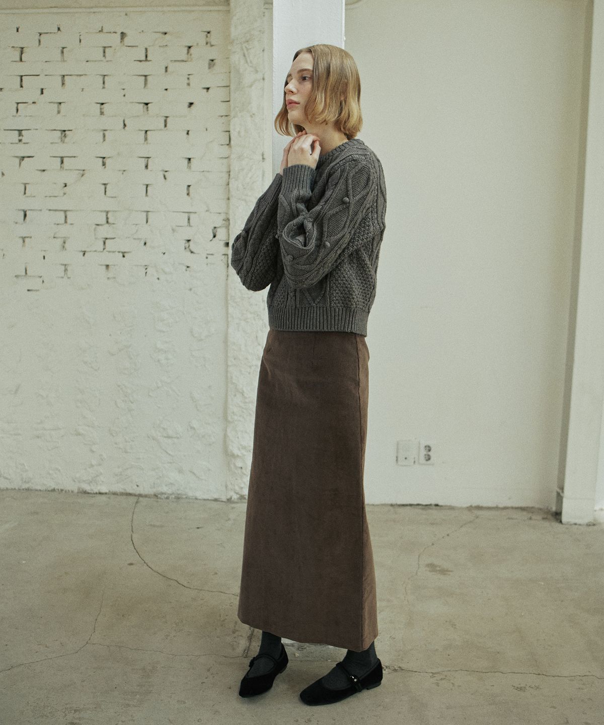 엽페(YUPPE) CORDUROY LINE SKIRT_BROWN