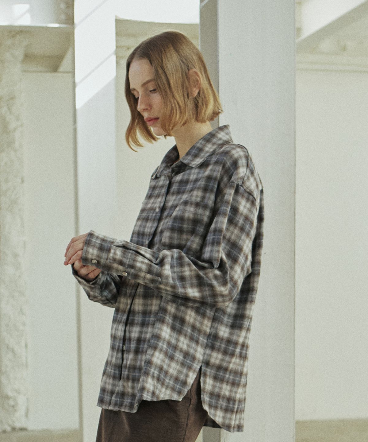 엽페(YUPPE) SPREAD CHECK SHIRT_SKY BLUE