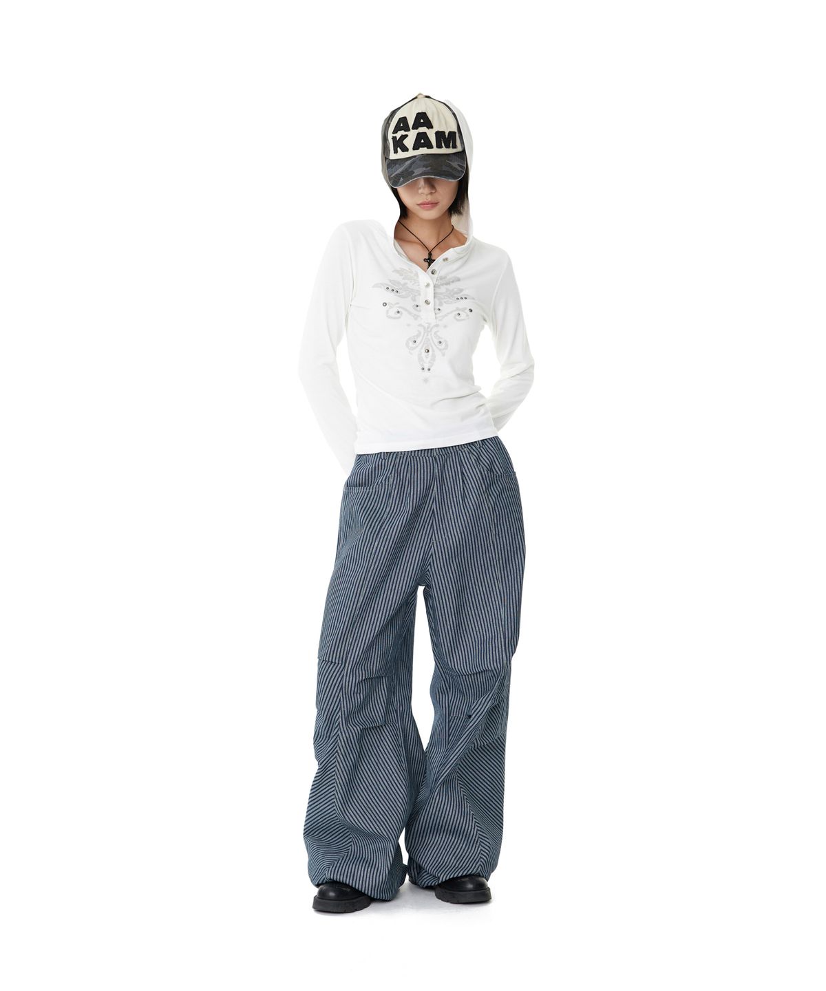 아캄(AAKAM) Knee Pin-tuck Stripe Denim Pants (Blue)