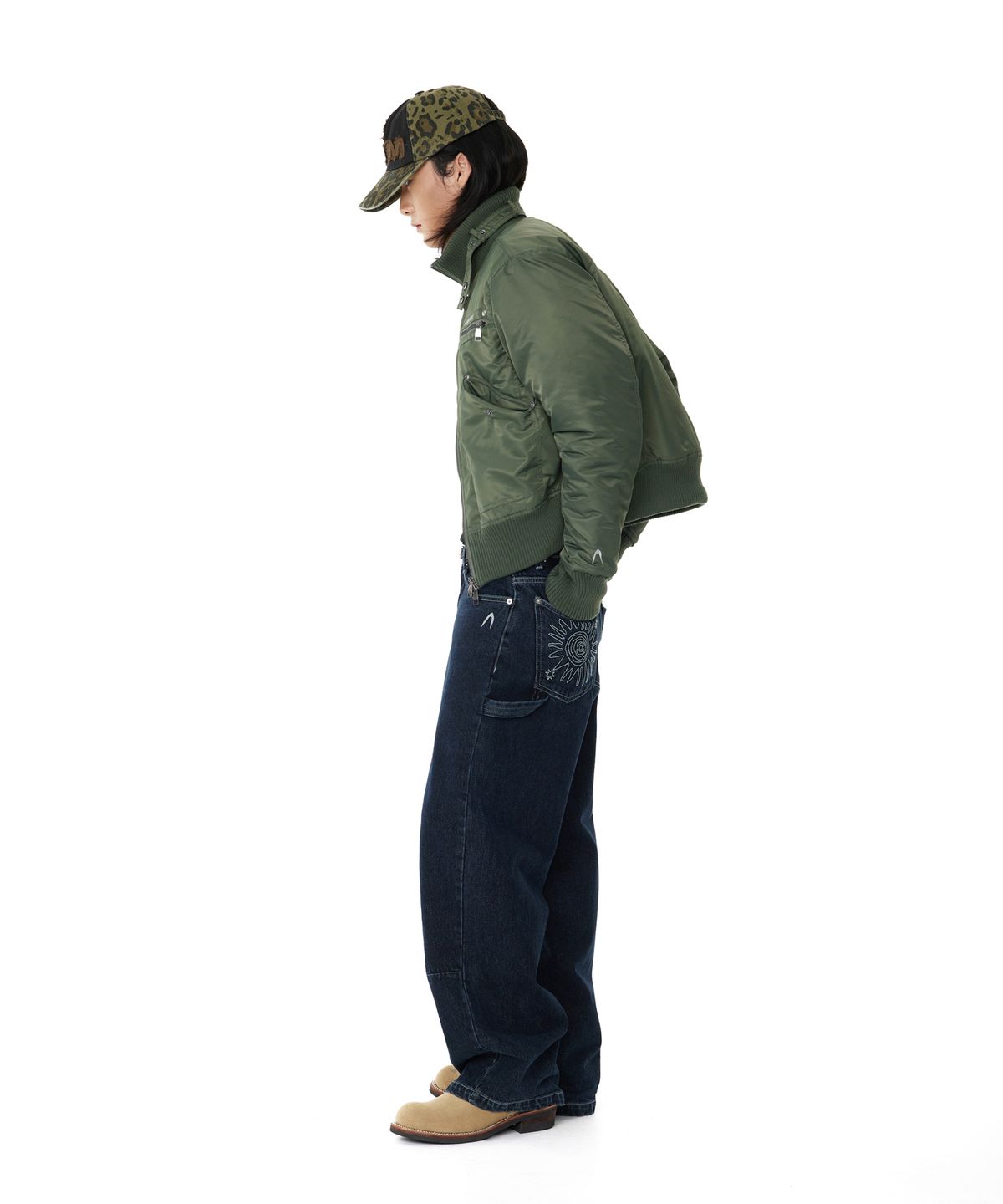 아캄(AAKAM) High-Neck Bomber Jacket (Khaki)