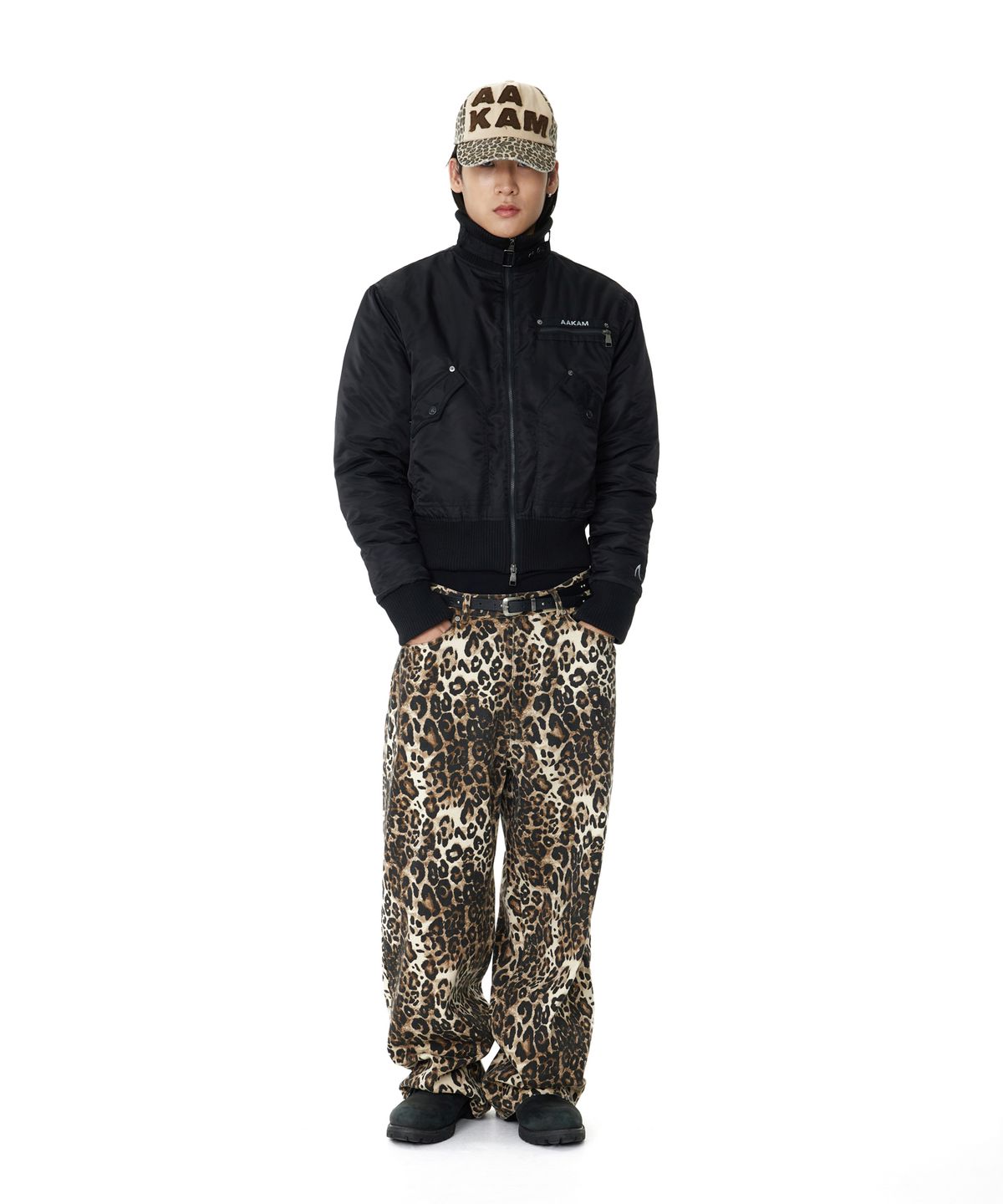 아캄(AAKAM) High-Neck Bomber Jacket (Black)