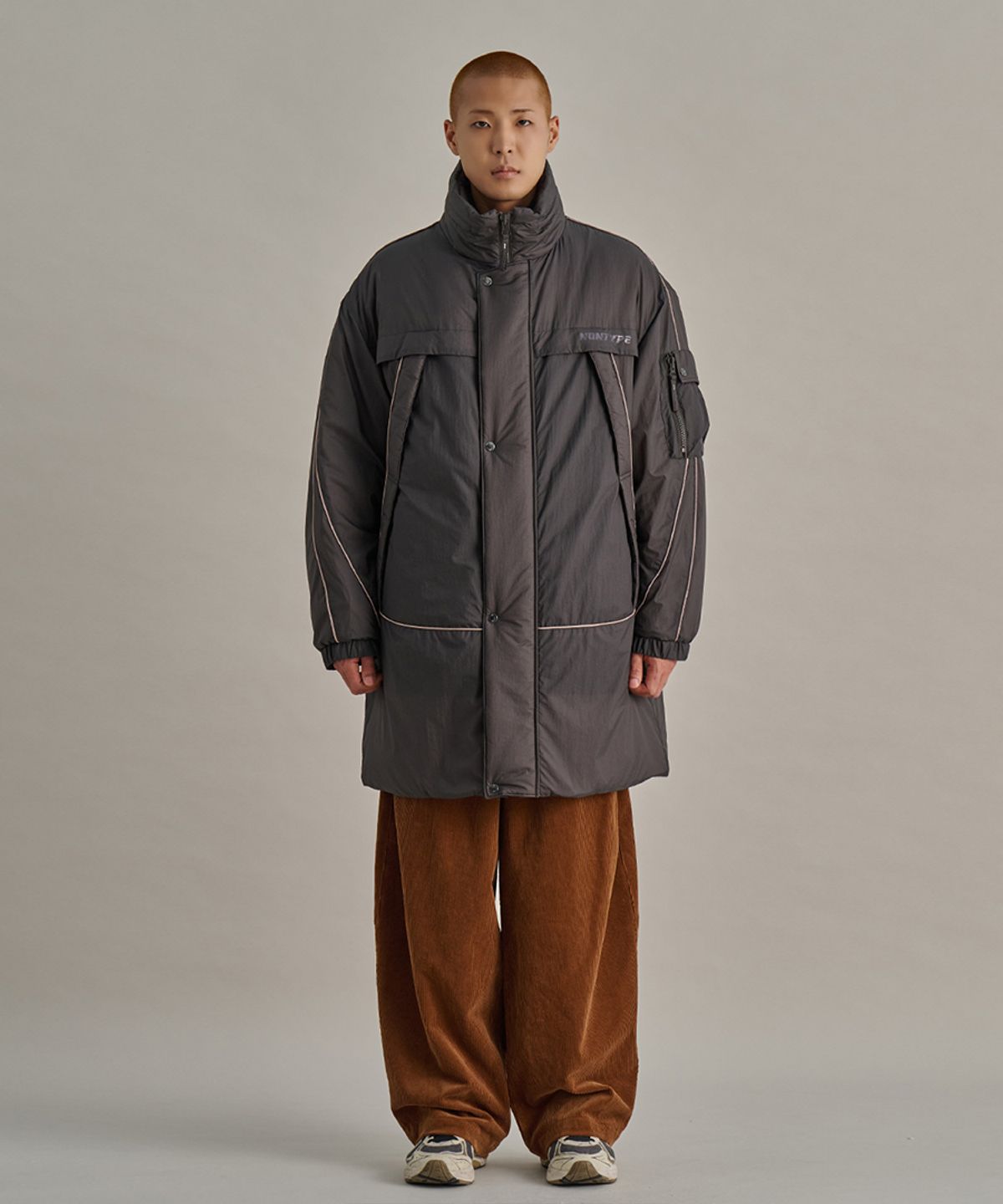 논타입(NONTYPE) HIDDEN HOOD PIPING MONSTER JUMPER (CHARCOAL)
