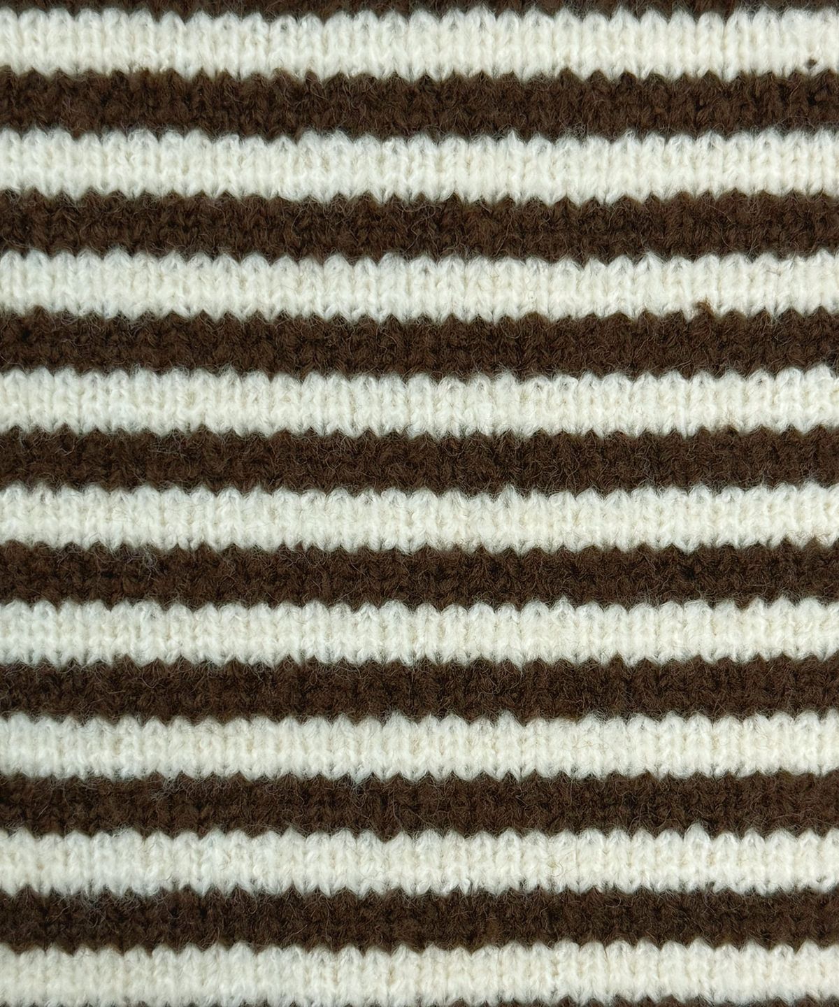 더콜디스트모먼트(THE COLDEST MOMENT) TCM mini logo stripe muffler (brown/cream)