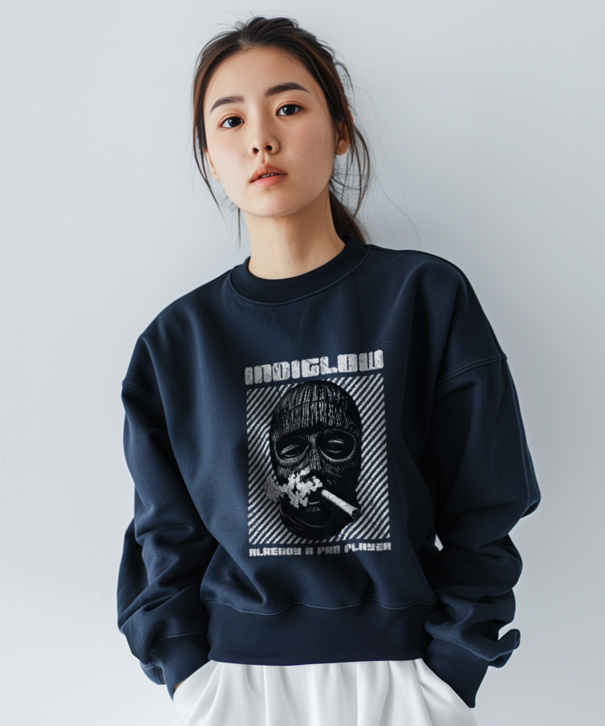 인디글로우(INDIGLOW) 복면 스모킹 빈티지 맨투맨 티셔츠