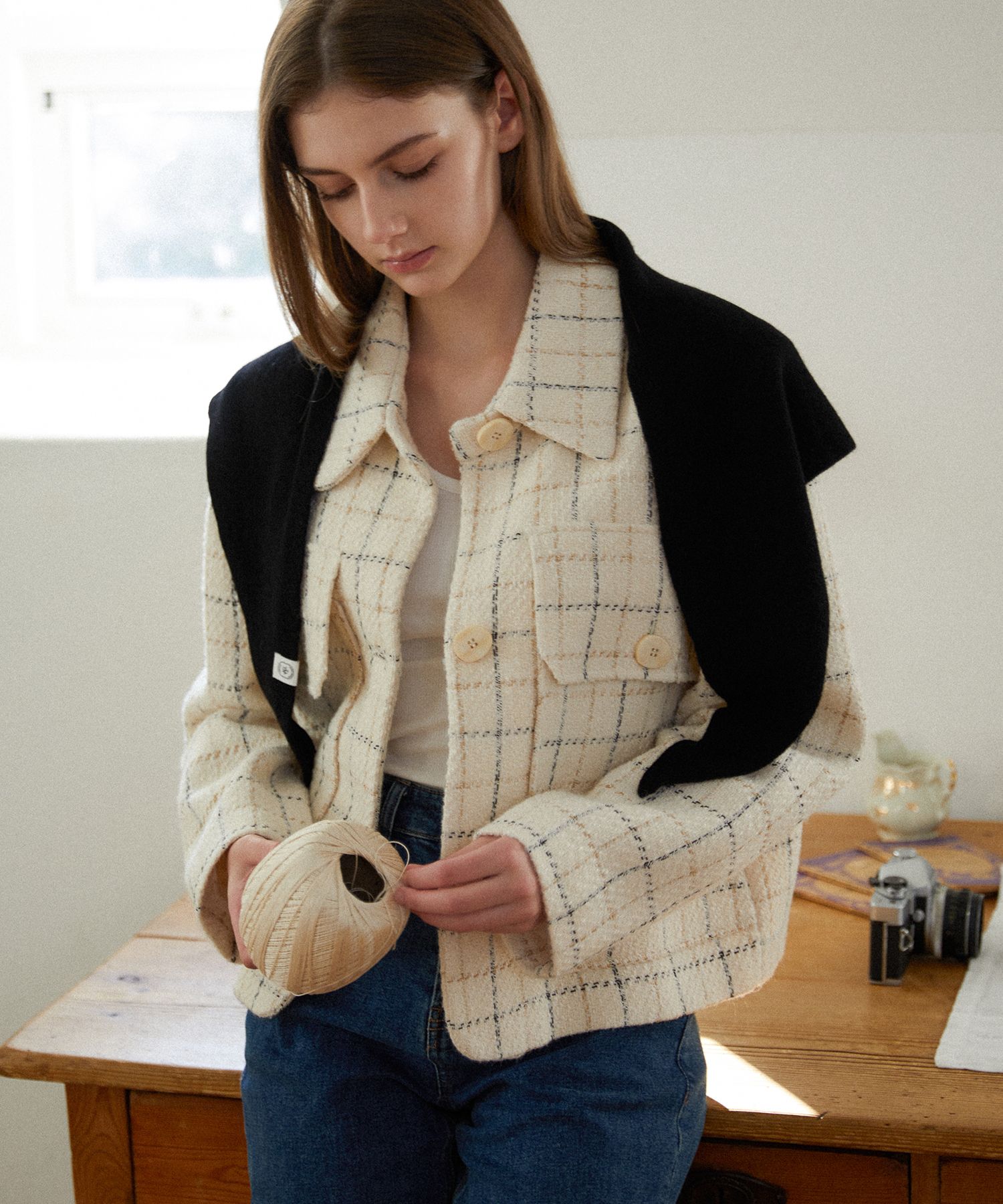 マフラー・ストール TATIANA Triangle wool 100 petite muffler MF8114 10 colors Designer fashion, Seoul-fully created | W Concept