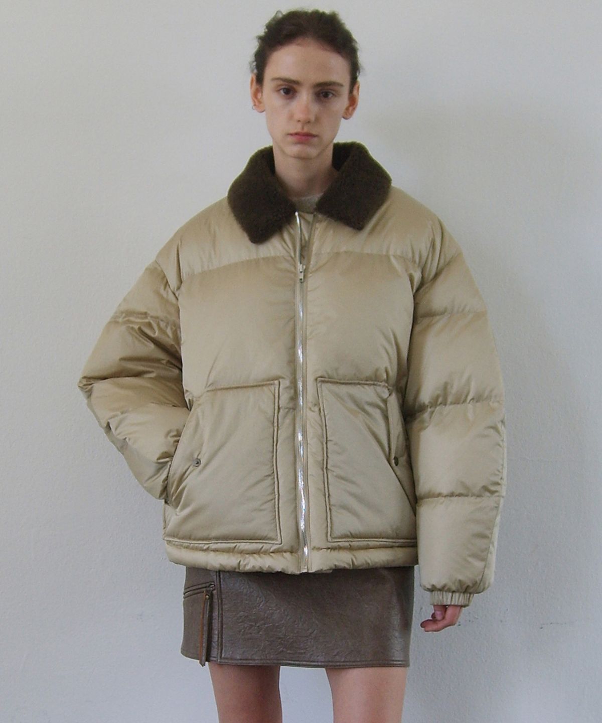 엔오르 스튜디오(ENOR STUDIO) SHEARING COLLAR PADDING JACKET - BEIGE