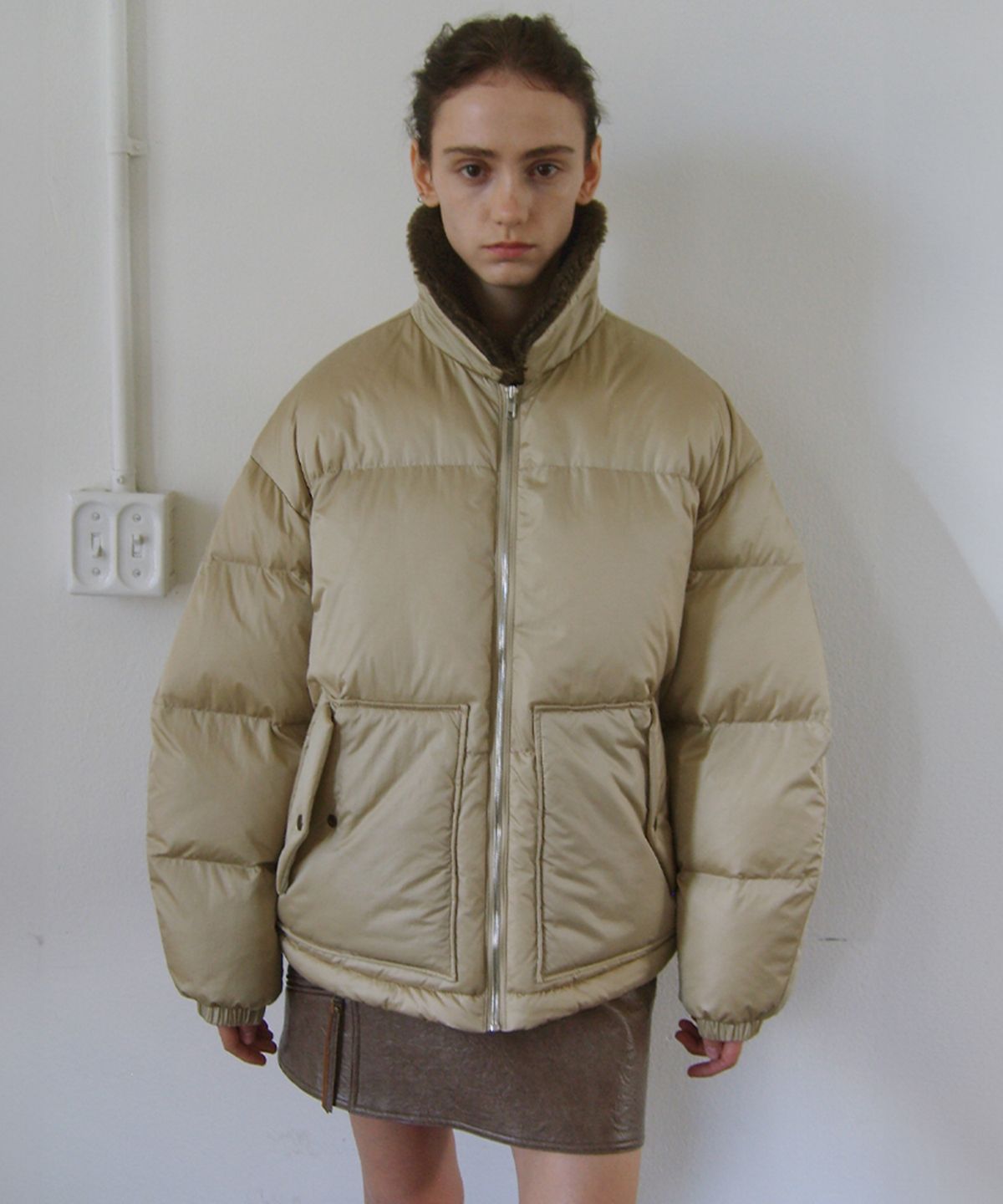 엔오르 스튜디오(ENOR STUDIO) SHEARING COLLAR PADDING JACKET - BEIGE