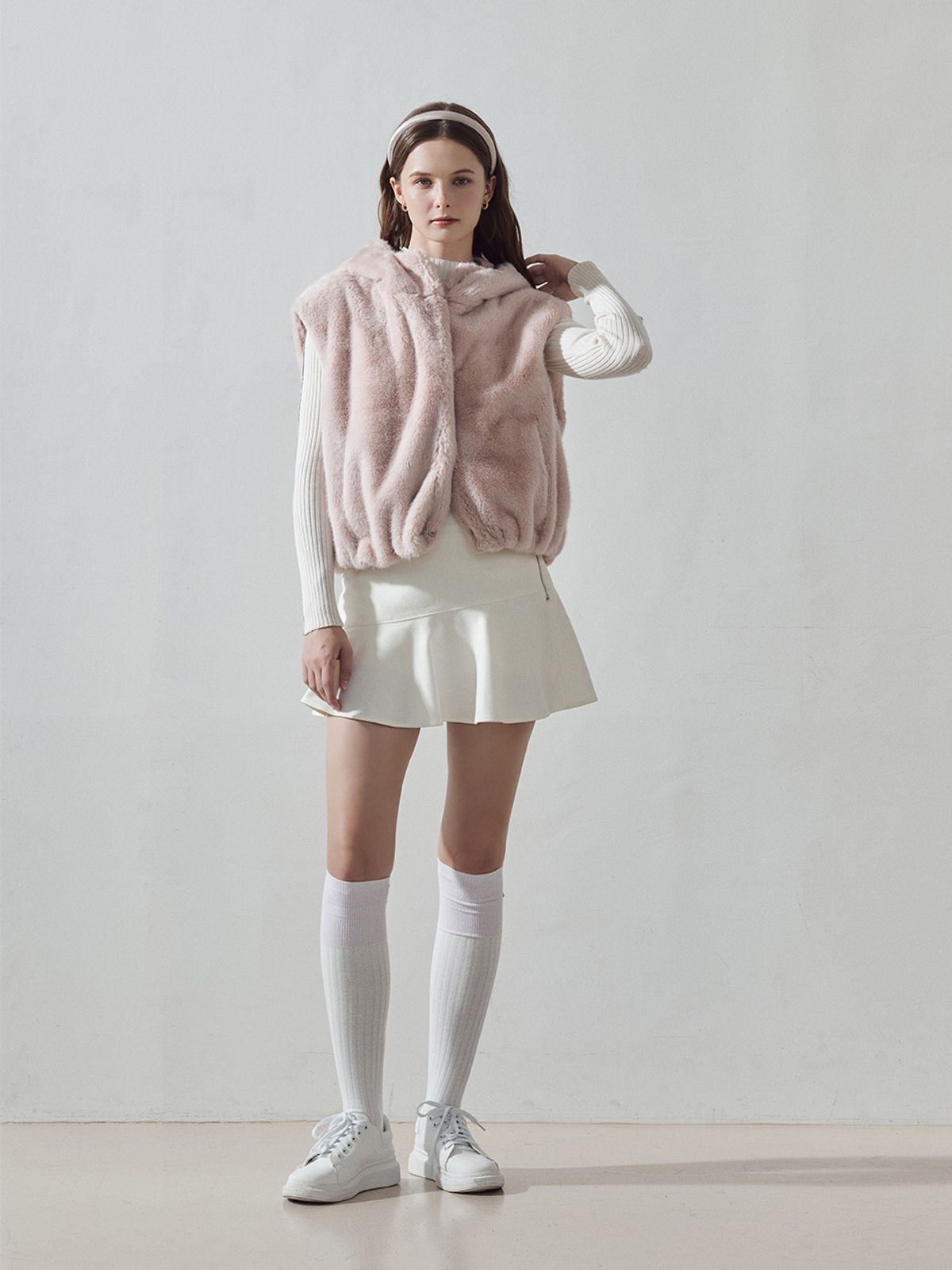 로드로아르(LORDLOAR) FAUX 퍼 후드 베스트 PINK