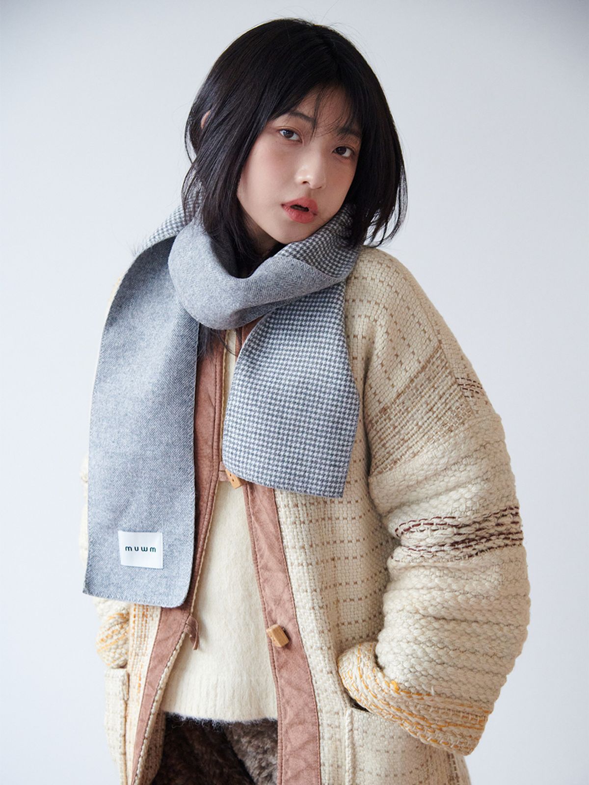 무음(MUWM) 리버시블 체크 머플러 Reversible Check Muffler (Gray Ivory)