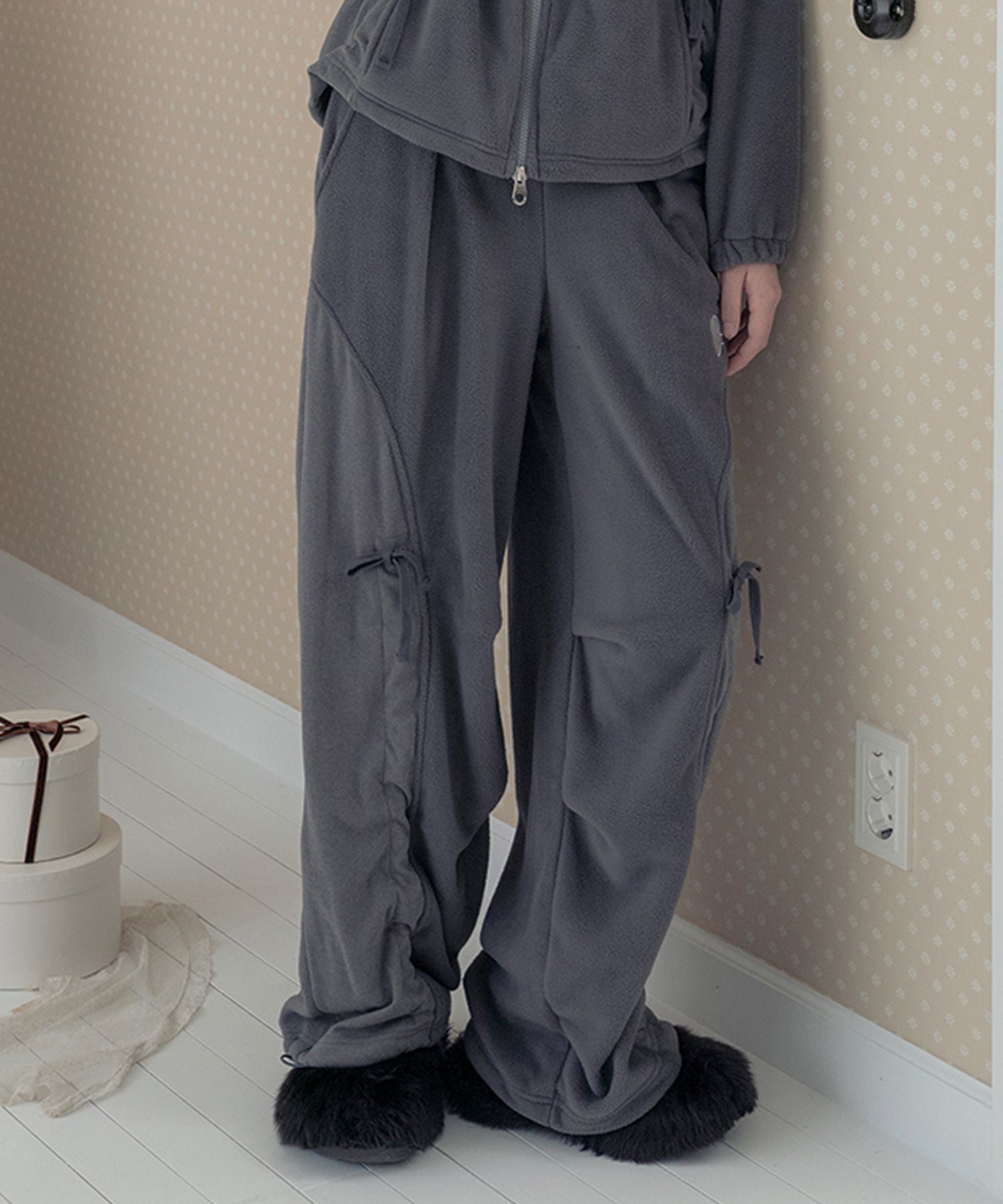【hug your skin】Fleece wide pants MUSINSA | HUG YOUR SKIN Drawstring Fleece Pants (Charcoal)