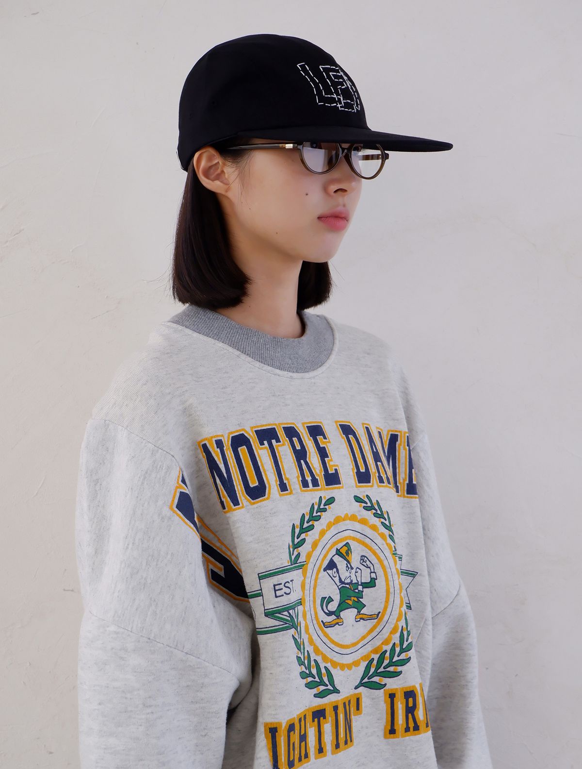 노우트(NOUGHT) 엘이와이 핸드스티치 롱 브림 캡 / 블랙