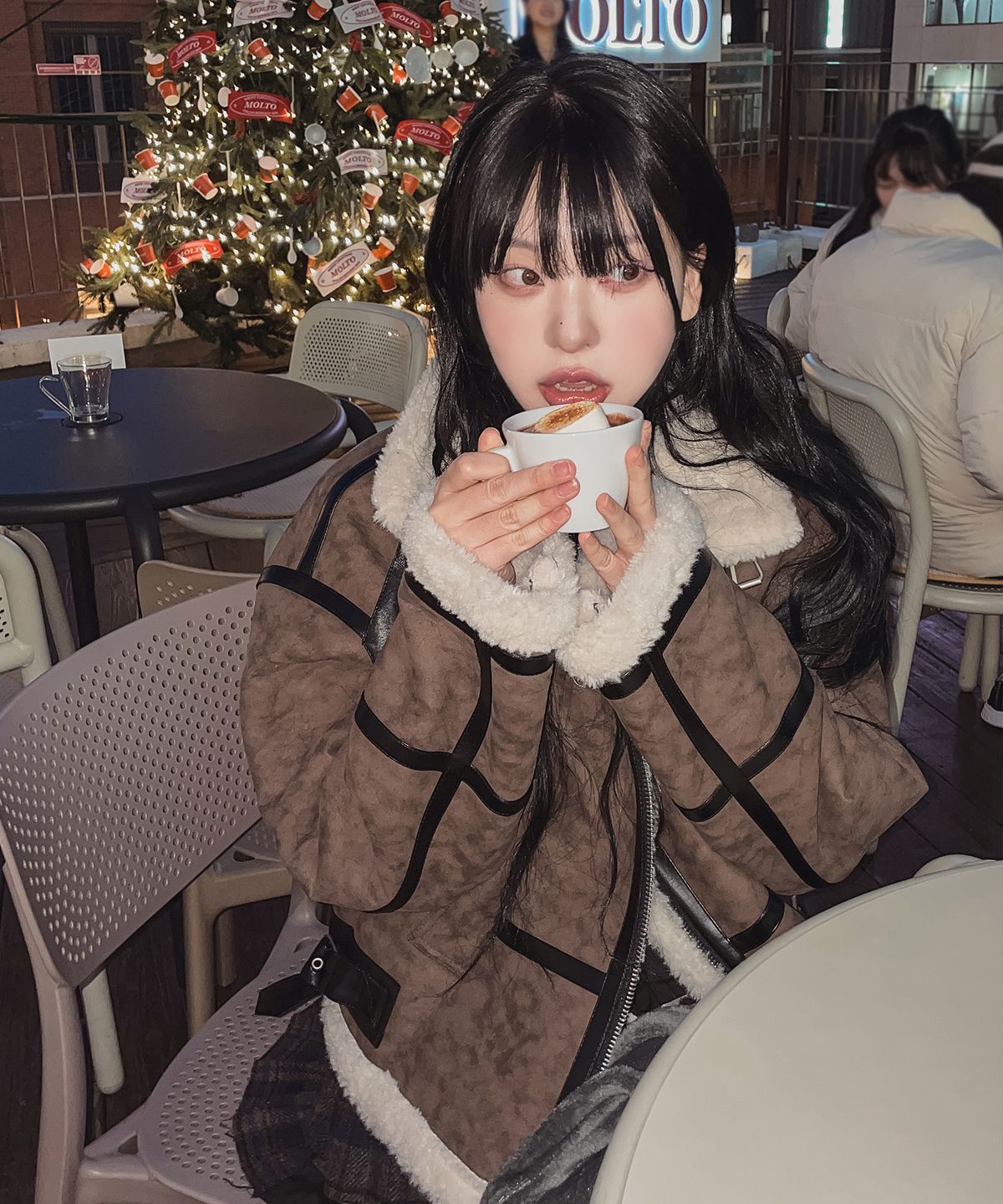랜 아카이브(LANARCHIVE) [0032] 더블 버클 하이넥 무스탕 (BR)