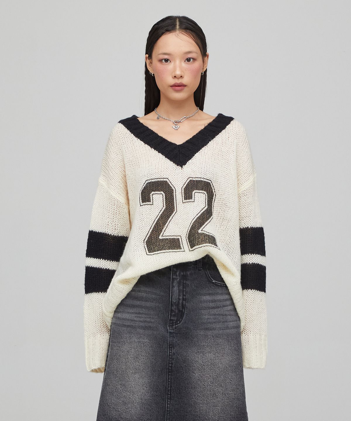 라라폭스(LALAFOX) V-NECK SPORTY KNIT IVORY BQ4KL006
